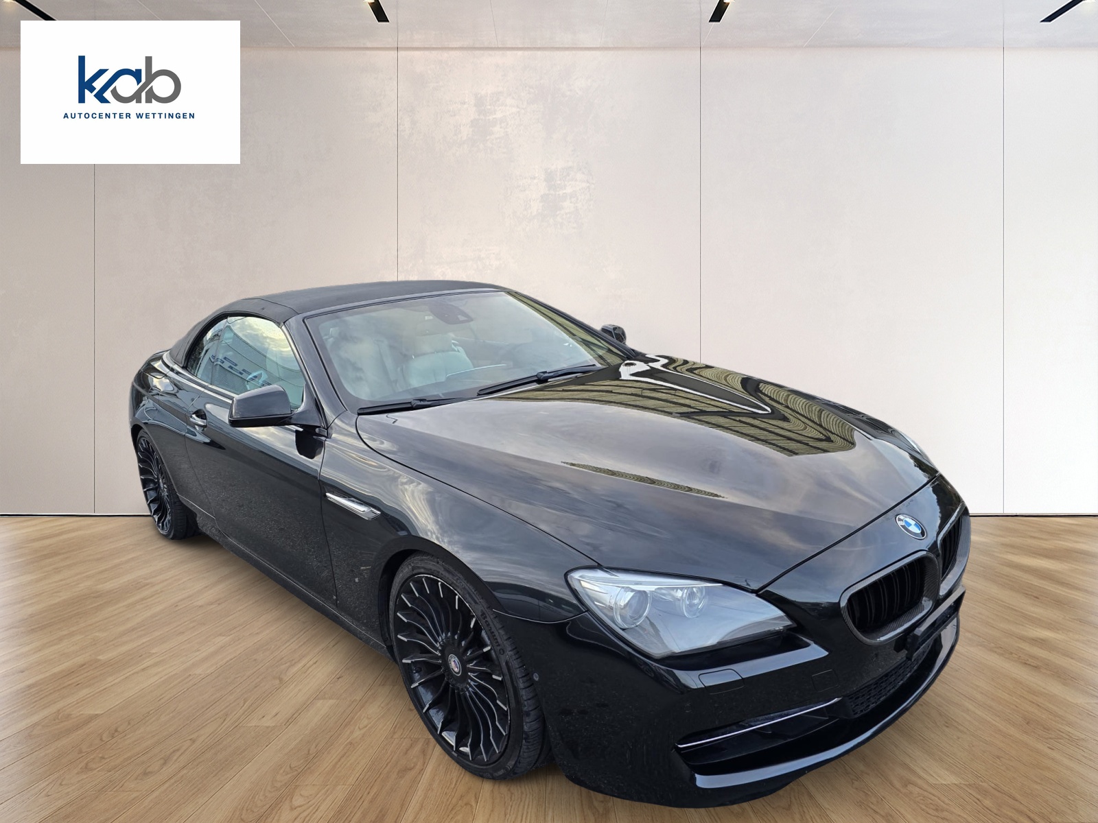 BMW 650i Cabrio-showroom-element-2