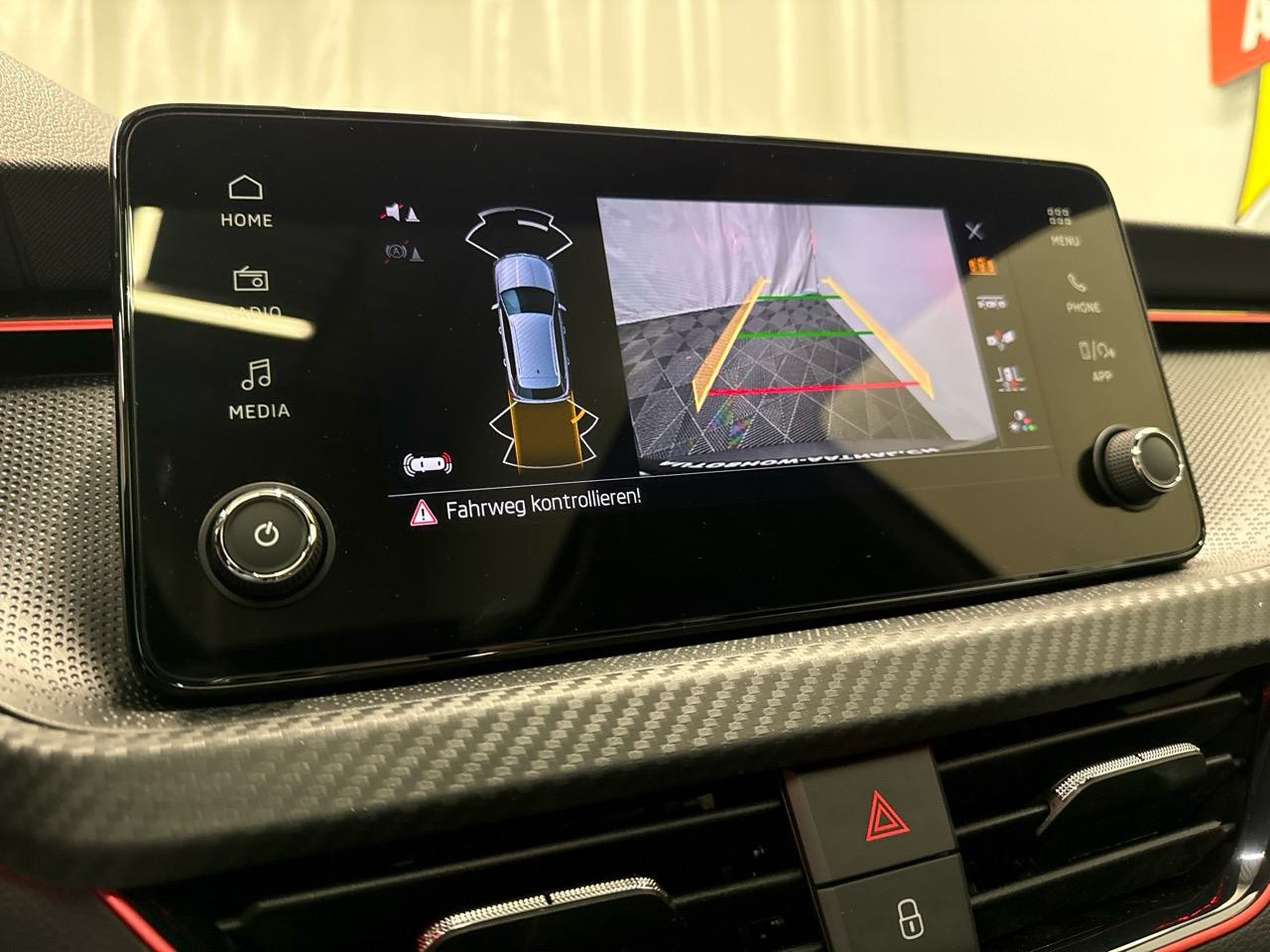 SKODA Kamiq 1.5 TSI Monte Carlo DSG-image-8