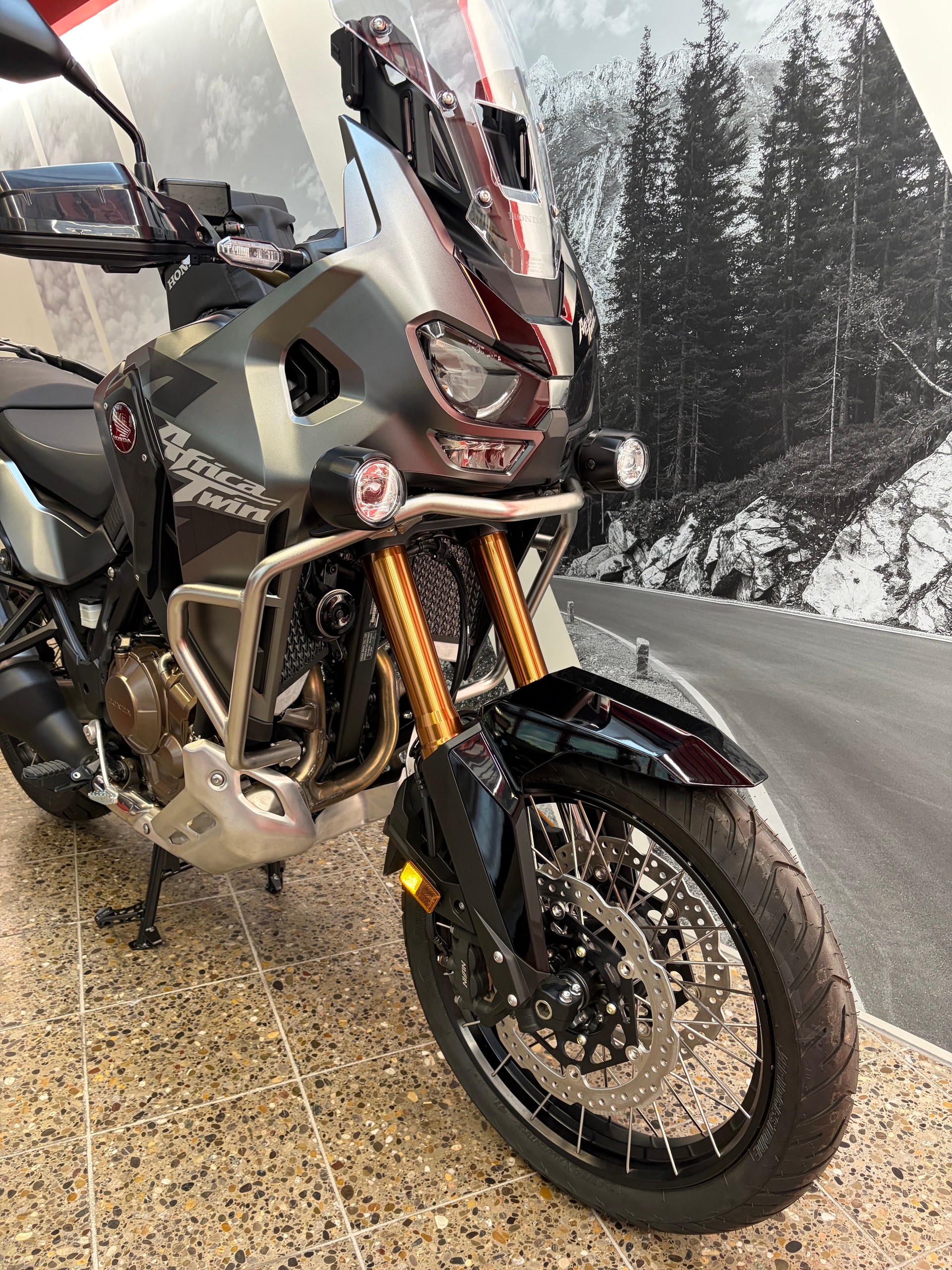 HONDA CRF 1100 Africa Twin Adventure Sports Swiss Edition-image-6