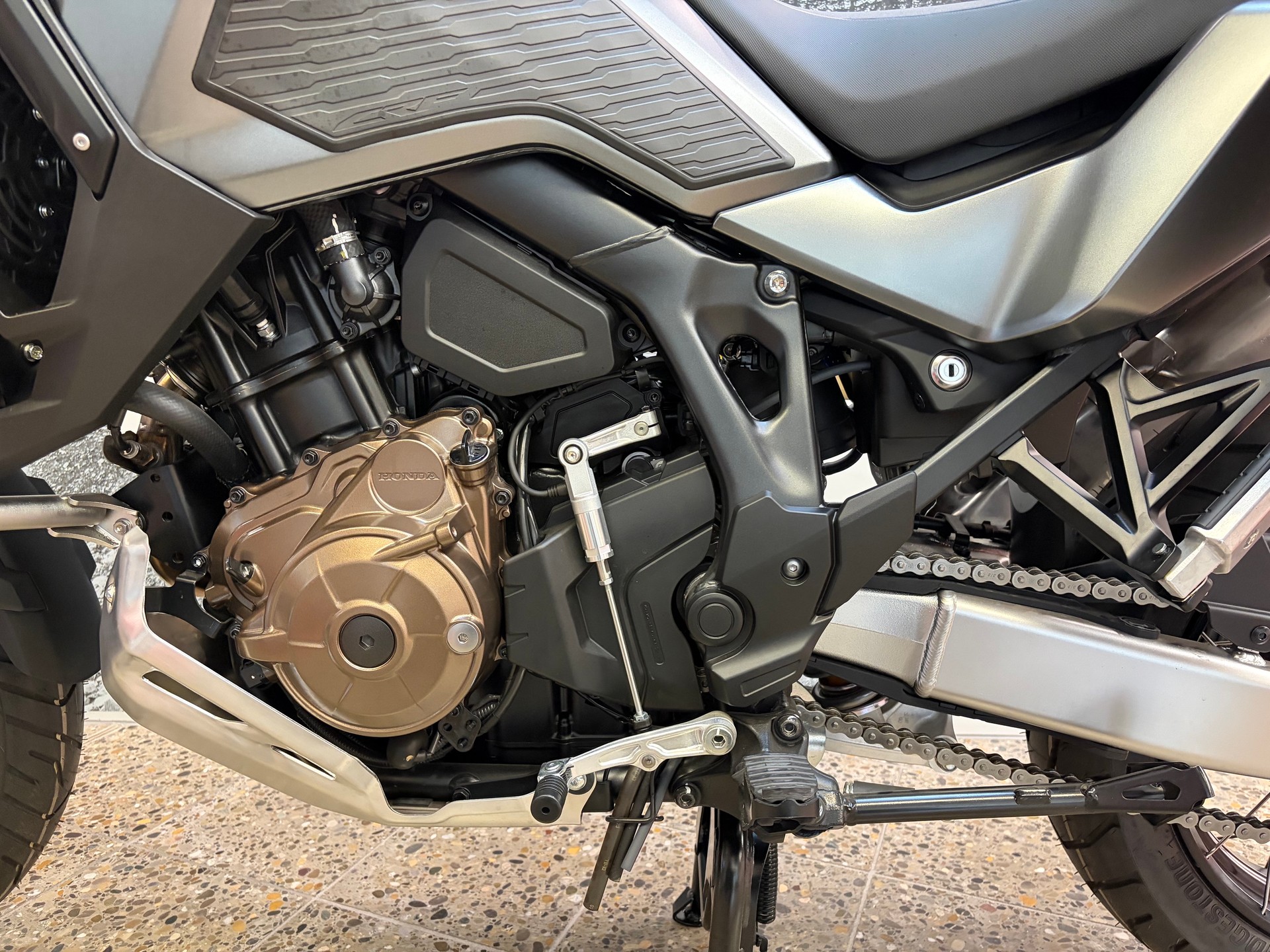 HONDA CRF 1100 Africa Twin Adventure Sports Swiss Edition-image-4