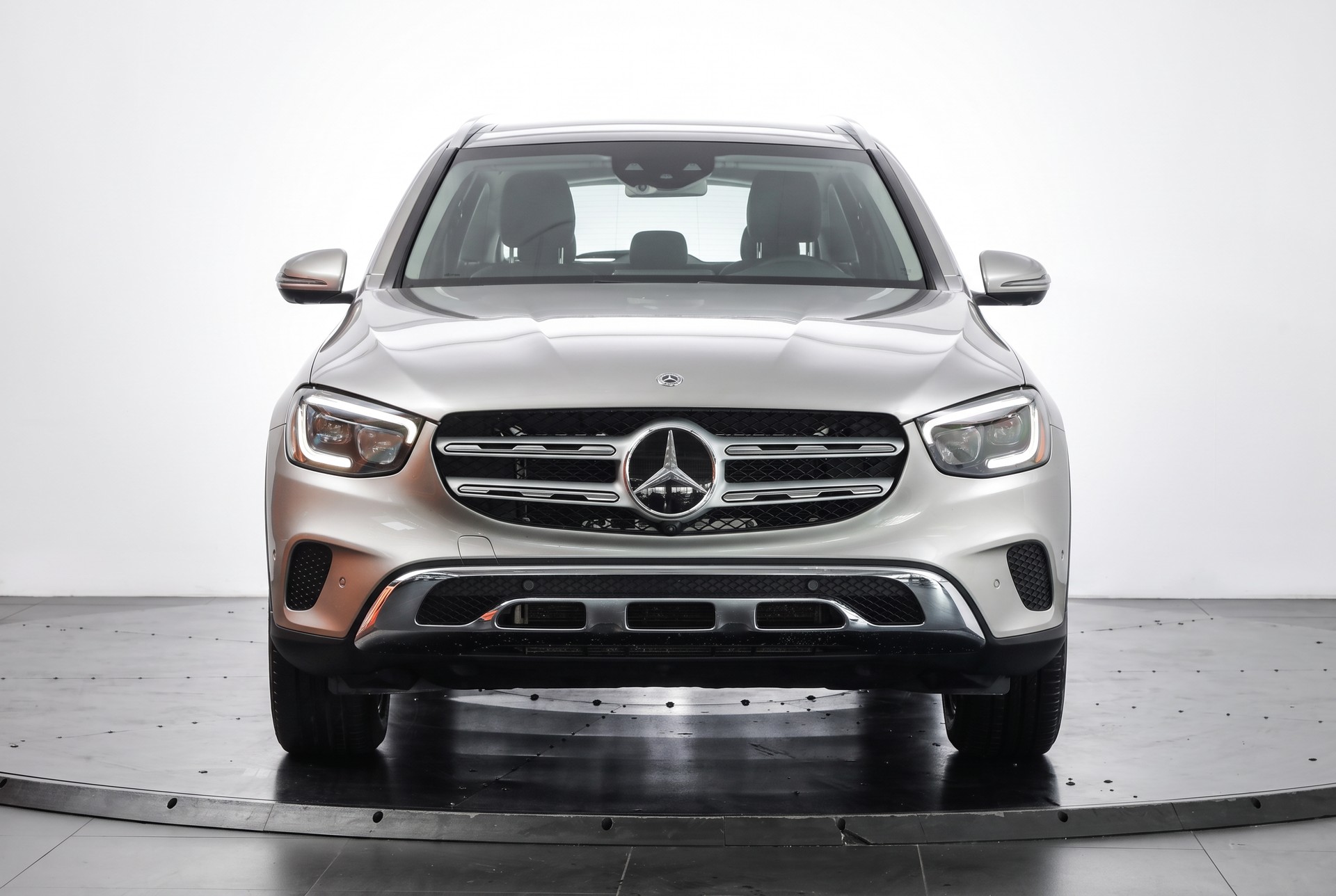 MERCEDES-BENZ GLC 300 d Off-Road 4Matic 9G-Tronic • Argent Mojave •AIR BODY CONTROL • Pack Premium Plus-showroom-element-1