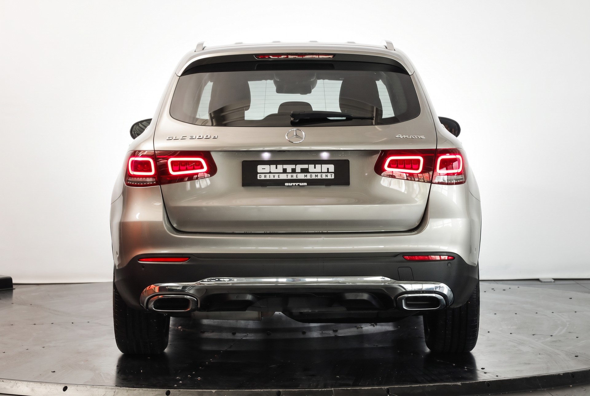MERCEDES-BENZ GLC 300 d Off-Road 4Matic 9G-Tronic • Argent Mojave •AIR BODY CONTROL • Pack Premium Plus-showroom-element-2