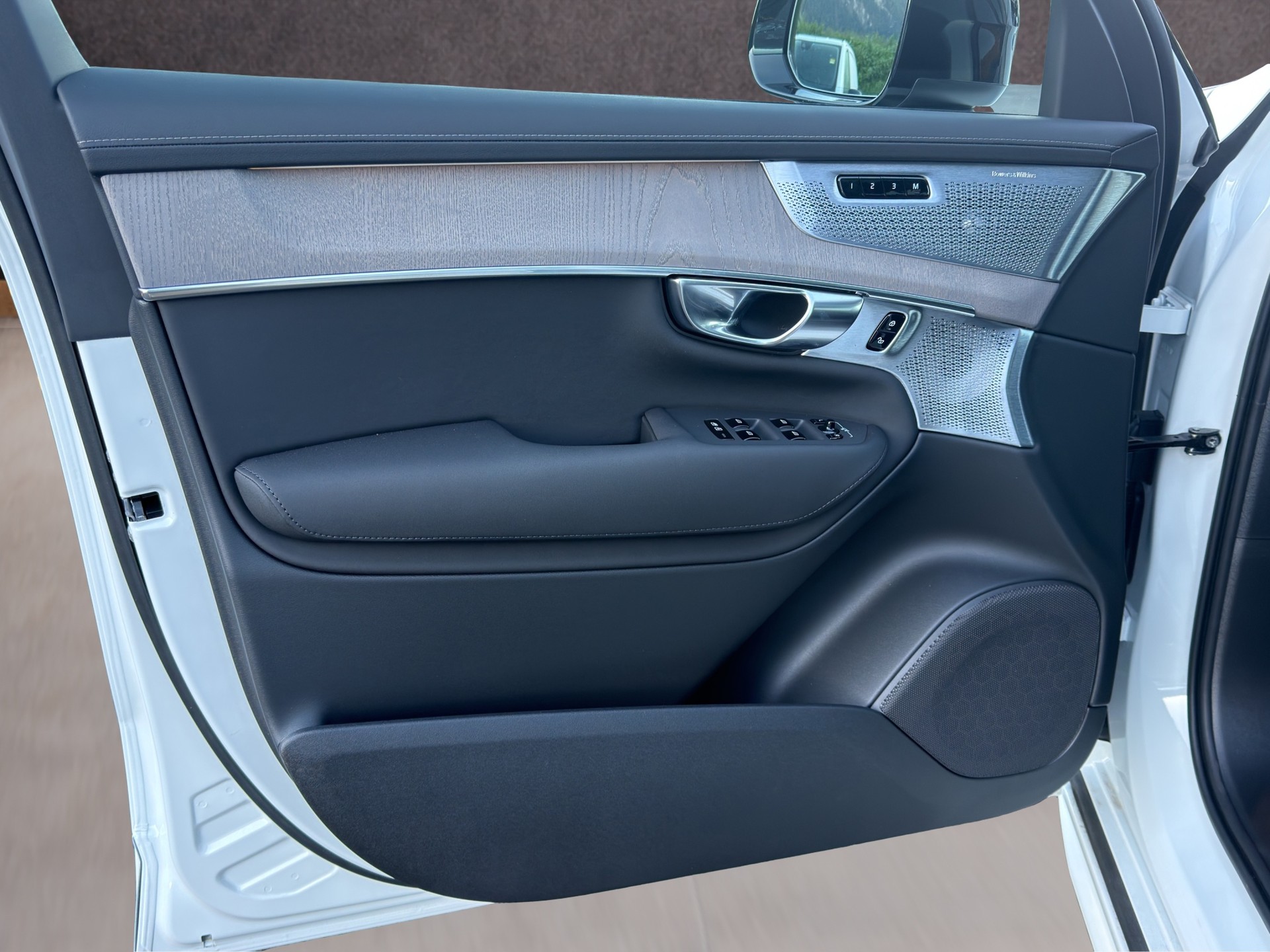 VOLVO XC90 2.0 T8 TE Ultra Dark eAWD-image-17