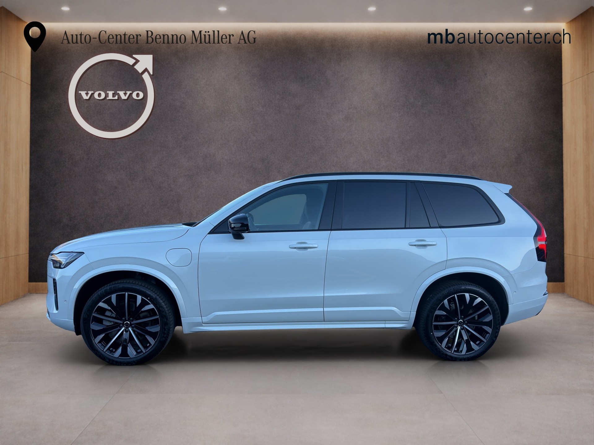 VOLVO XC90 2.0 T8 TE Ultra Dark eAWD-showroom-element-1