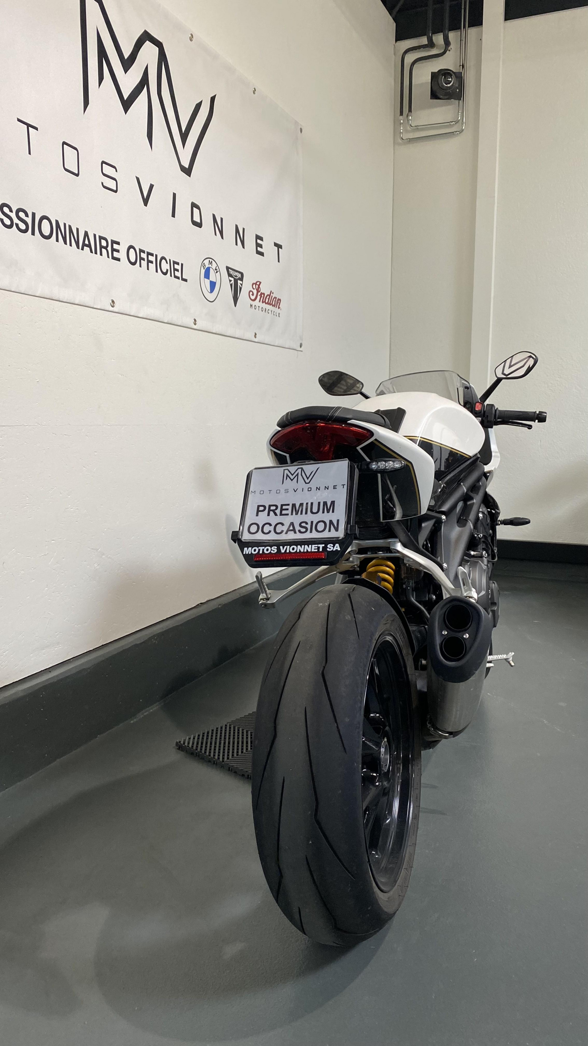TRIUMPH Speed Triple 1200 RR-image-3