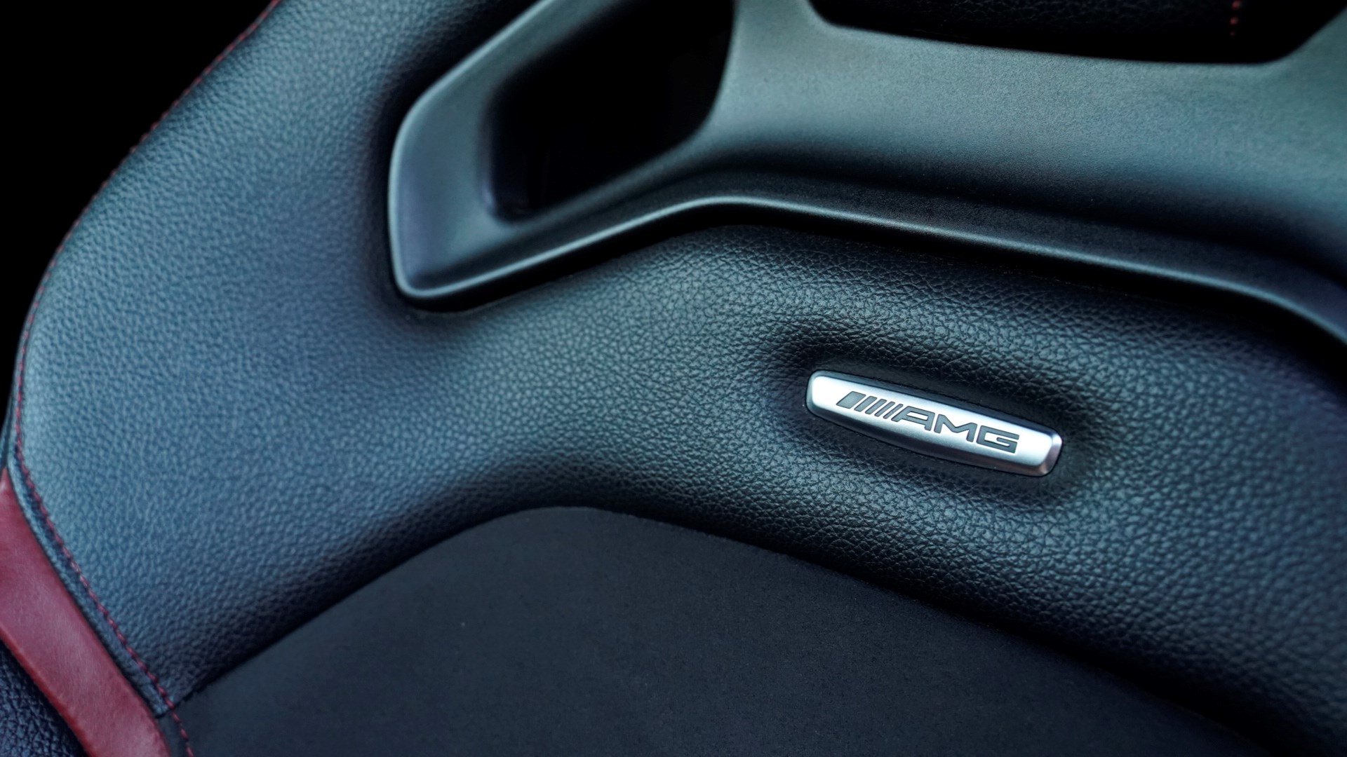 MERCEDES-BENZ GLA 45 AMG 4Matic 7G-DCT-image-9