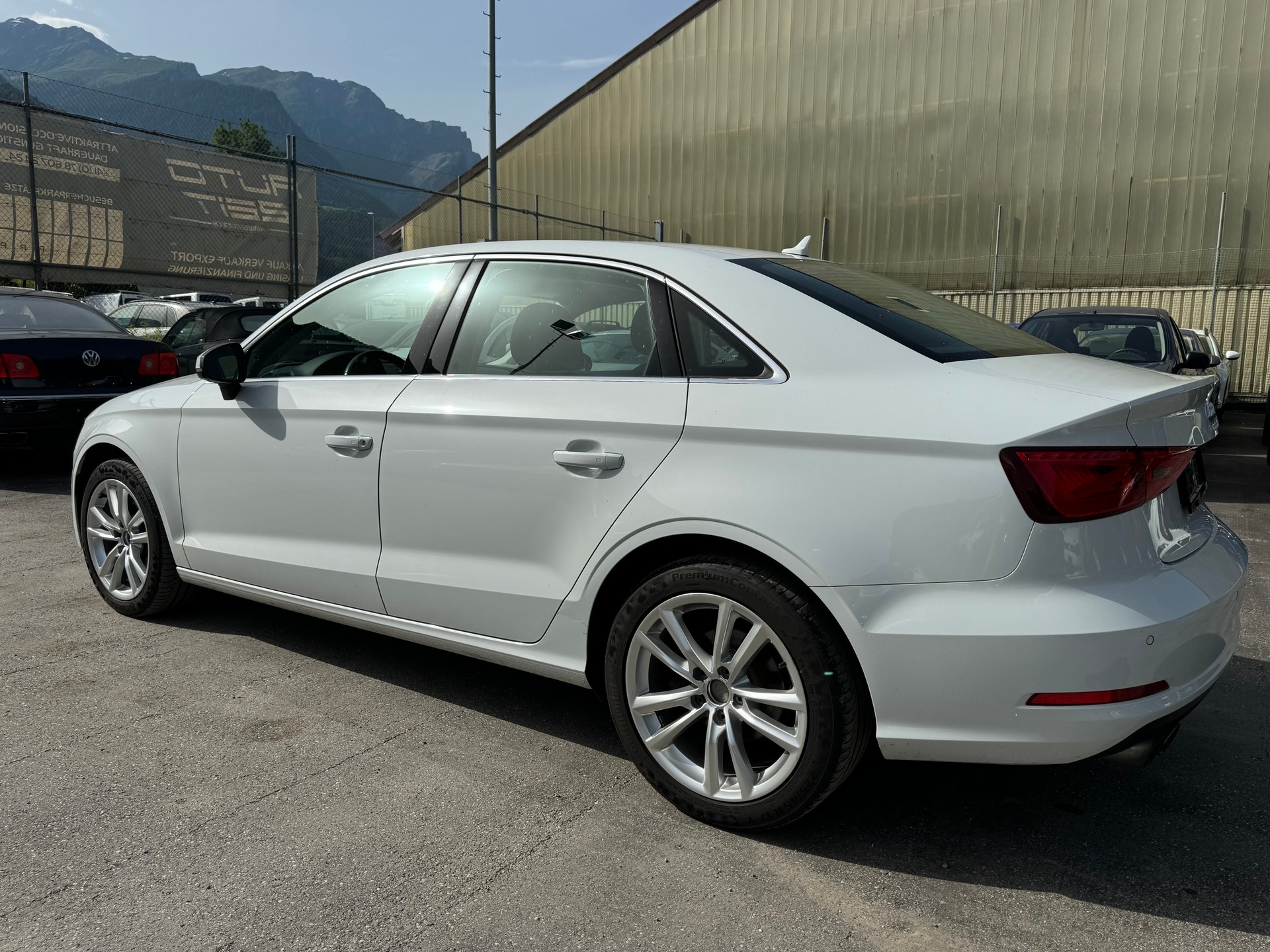 AUDI A3 Sedan 1.4 TFSI Ambiente S-tronic-image-6