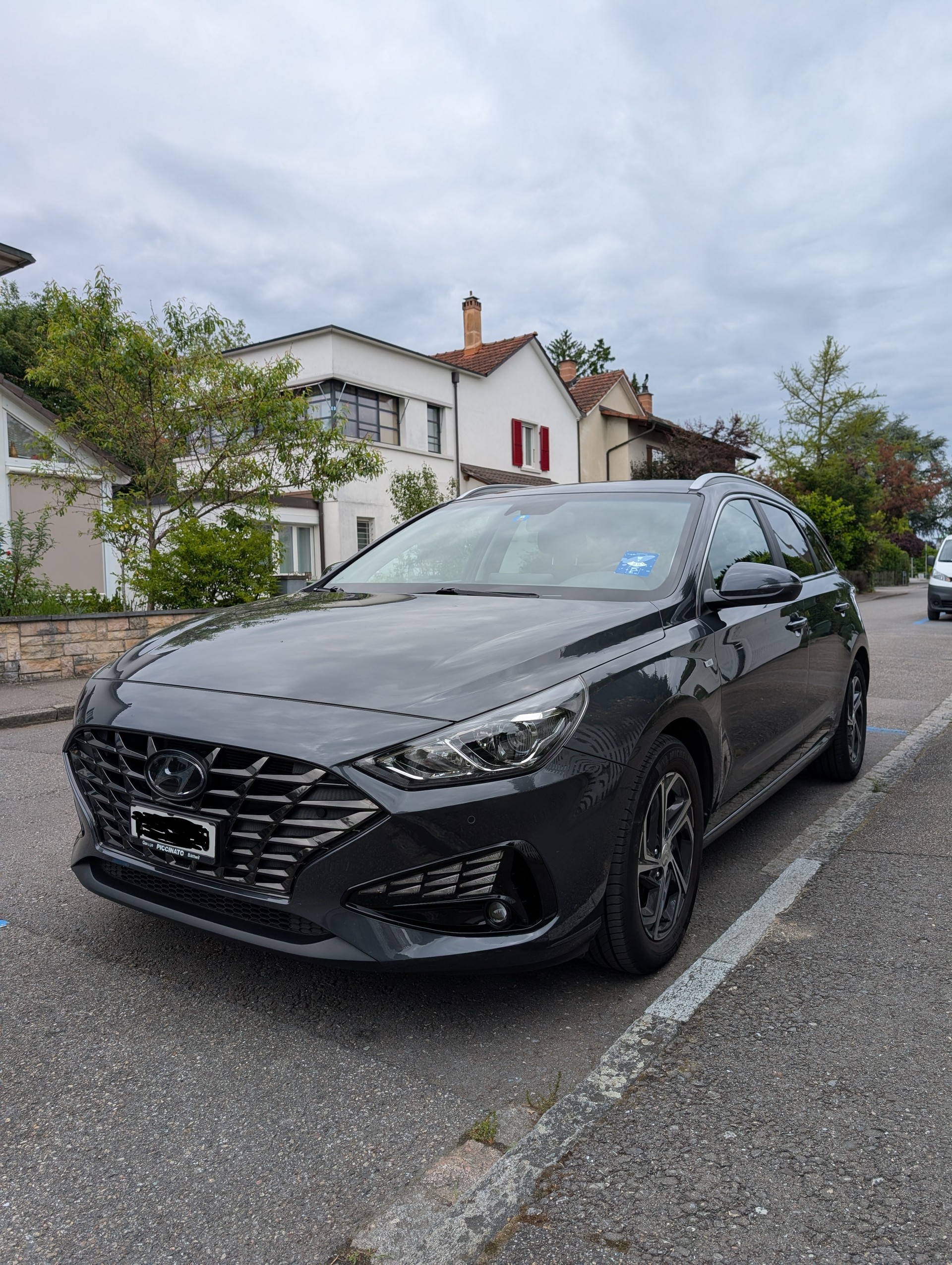 HYUNDAI i30 Wagon 1.5 T-GDi Amplia 48V MH DCT