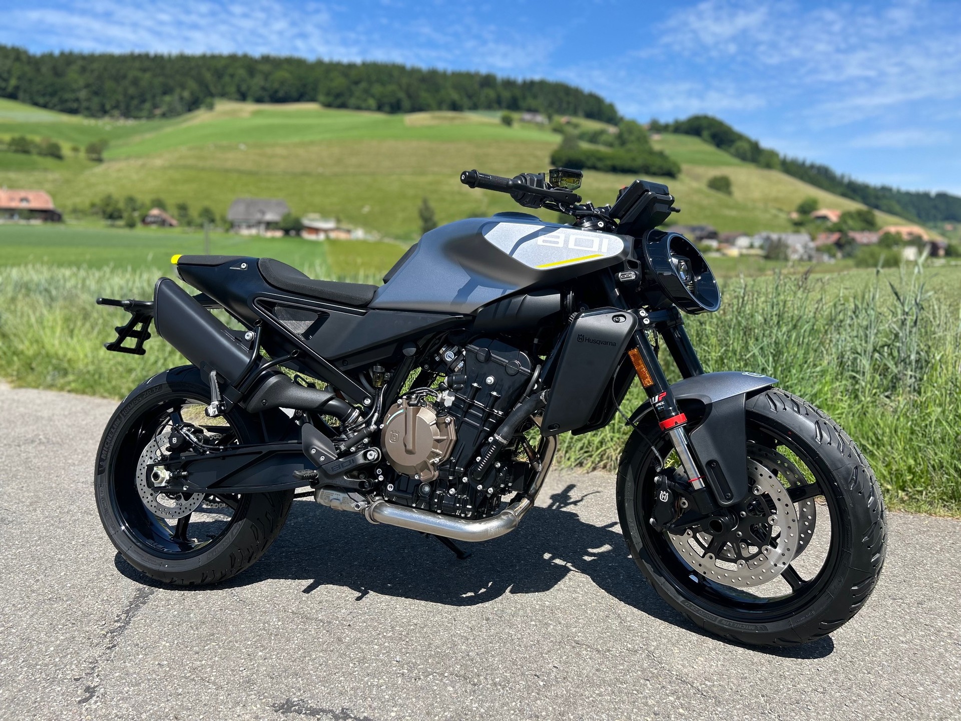 HUSQVARNA Vitpilen 801
