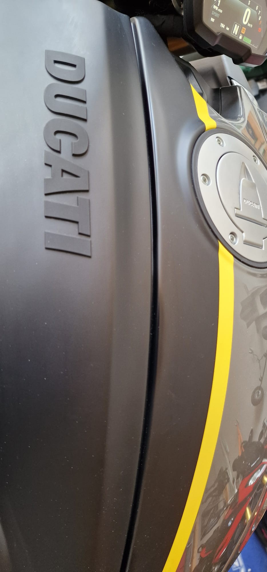 DUCATI Diavel 1260 S-image-7