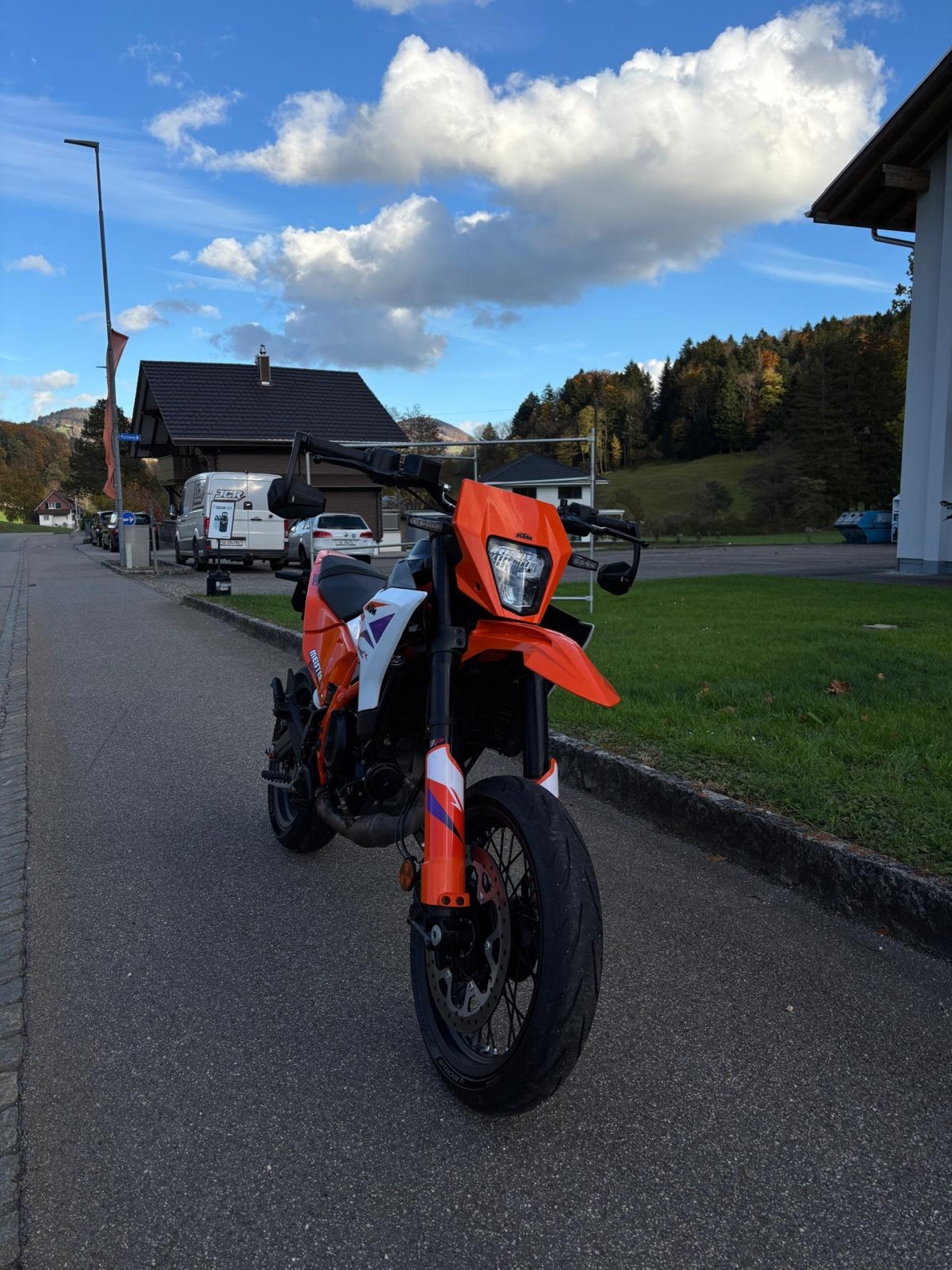 KTM 390 SMC R-image-2