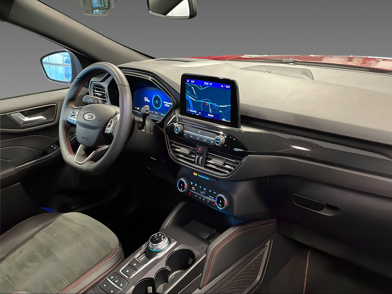 FORD Kuga 2.5 Plug-in Hybrid ST-Line X-image-6