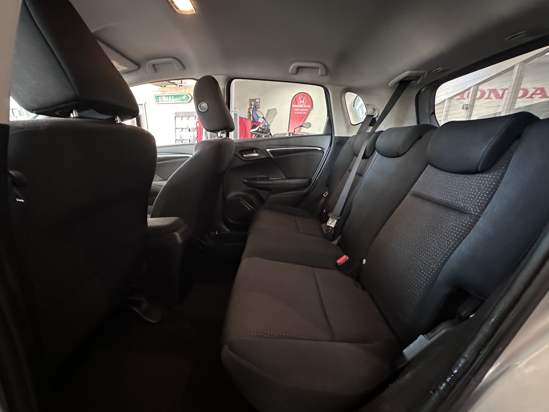 HONDA Jazz 1.3i-VTEC Comfort-image-9