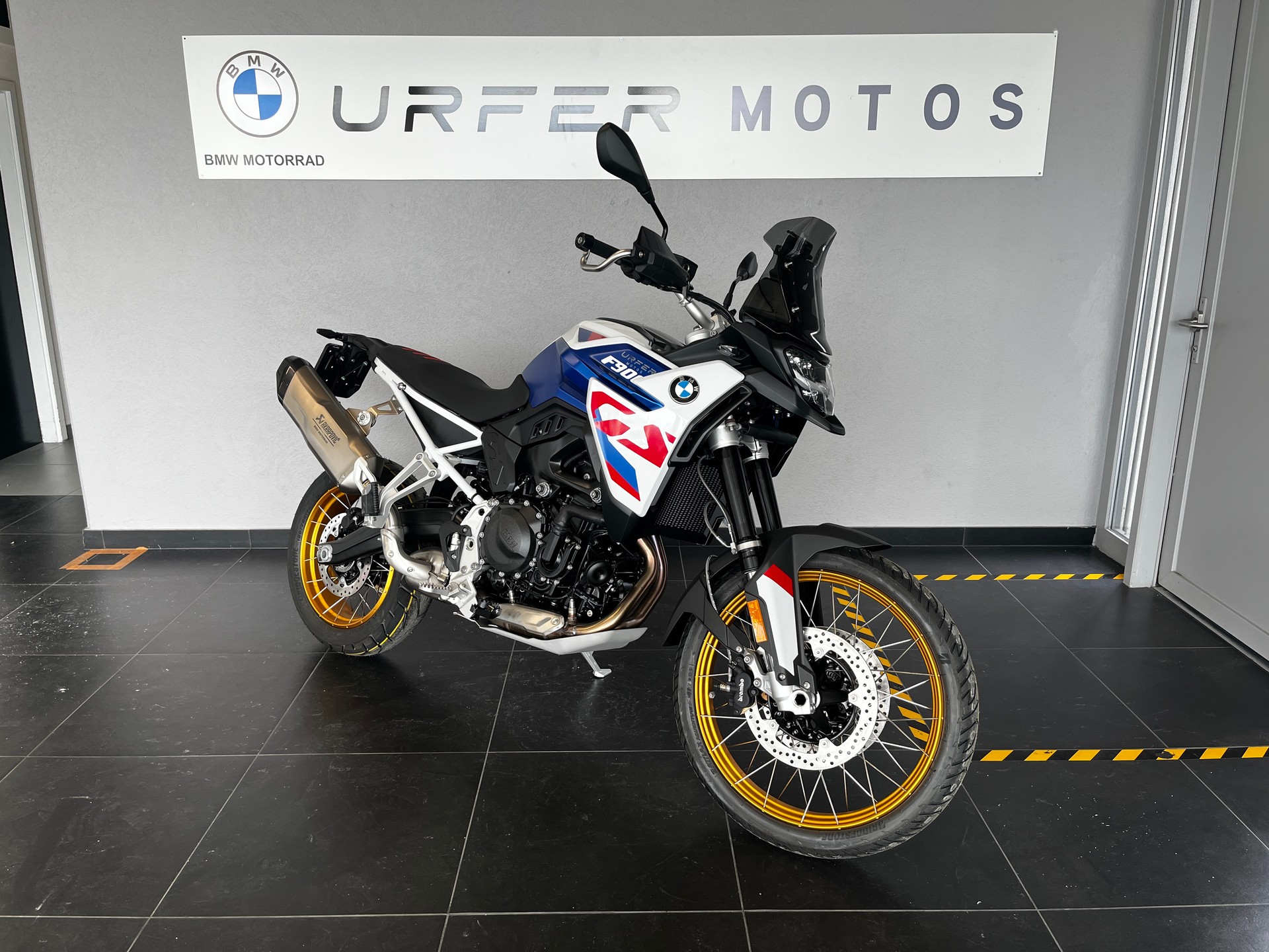 BMW F 900 GS-image-1