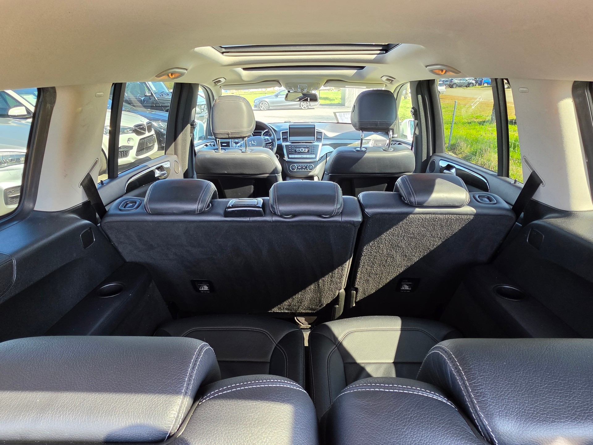 MERCEDES-BENZ GL 350 BlueTEC 4Matic 7G-TRONIC-image-17