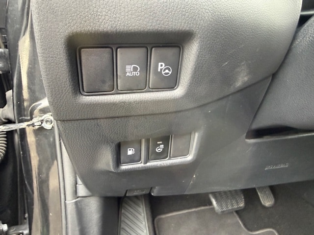 TOYOTA C-HR 2.0 HSD CVT Premium-image-14