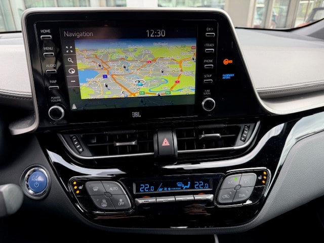 TOYOTA C-HR 2.0 HSD CVT Premium-image-11
