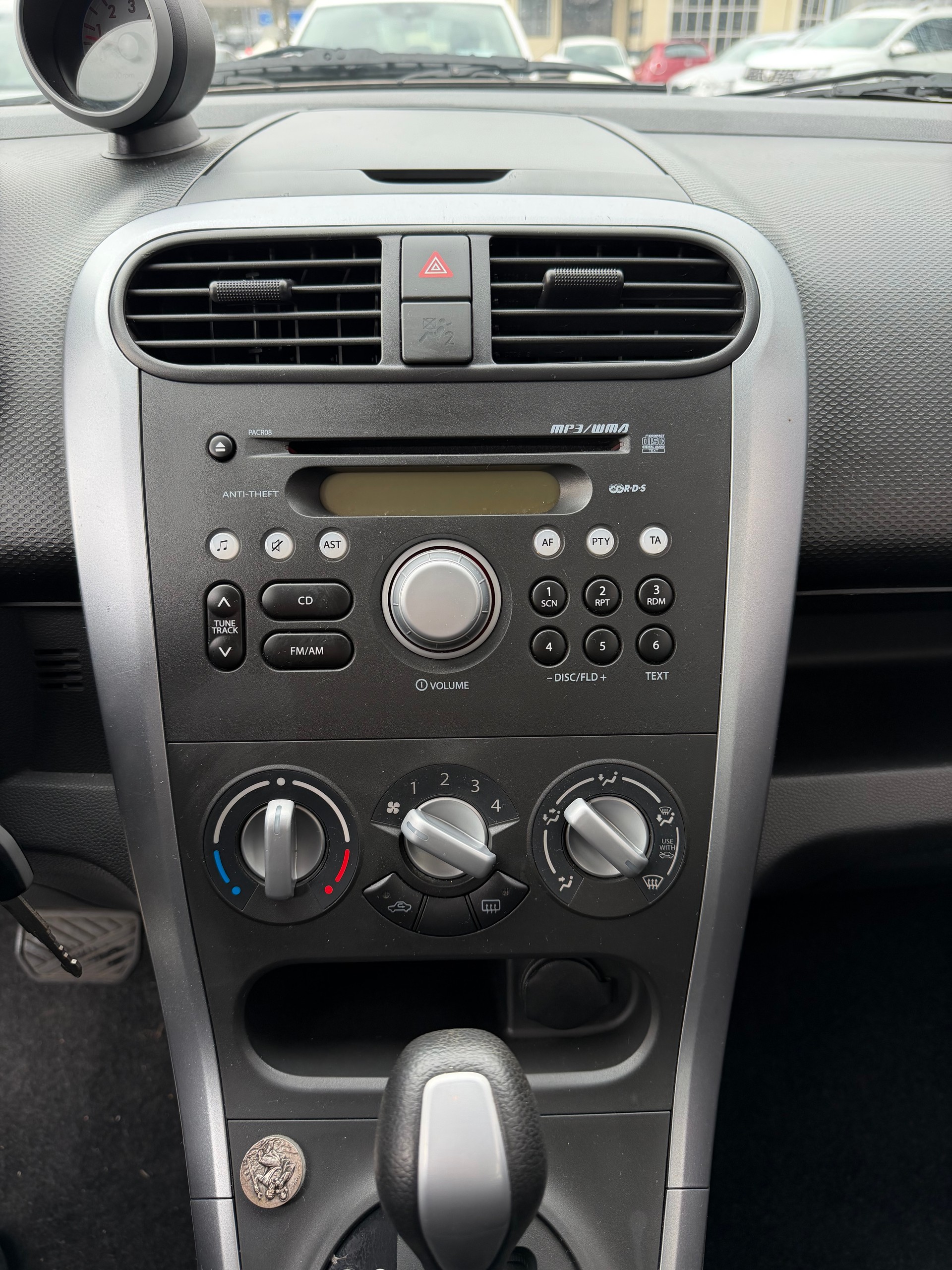 SUZUKI Splash 1.2i 16V GL Top Automatic-image-18