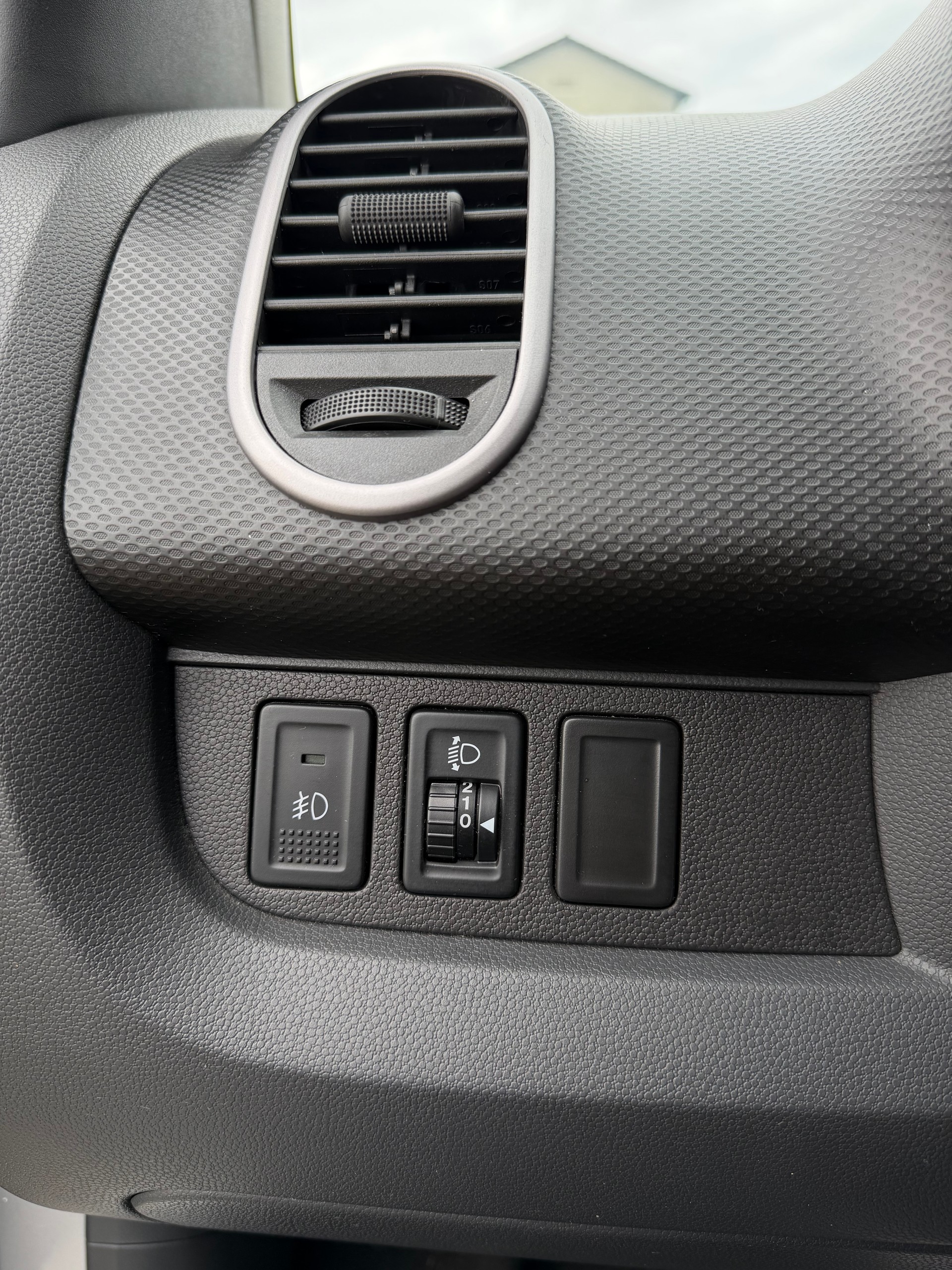SUZUKI Splash 1.2i 16V GL Top Automatic-image-17