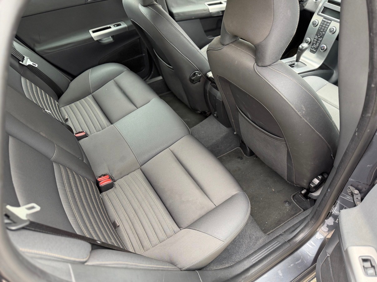 VOLVO V50 2.0D Summum Powershift-image-7