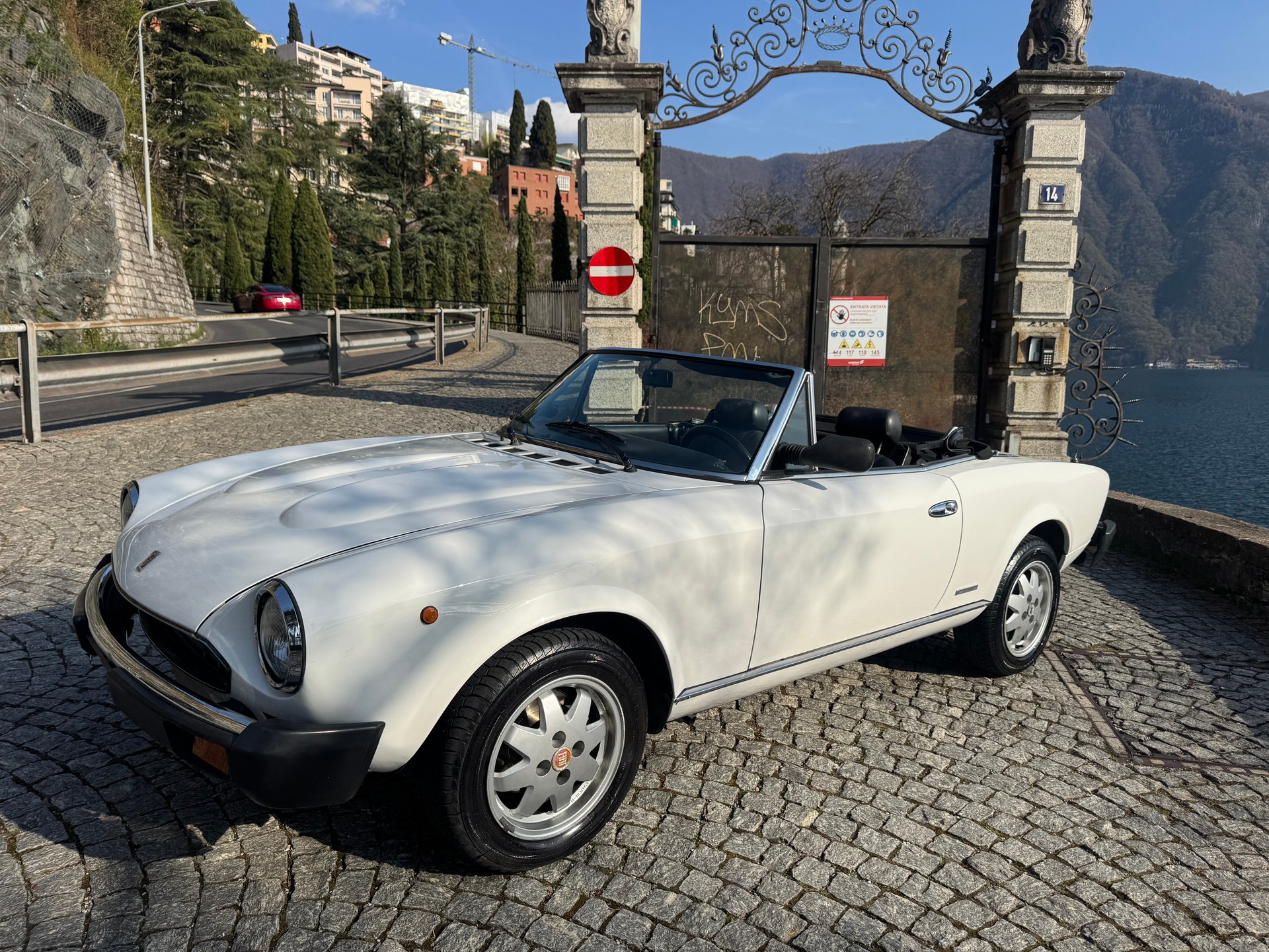 FIAT 2000 IE-image-10