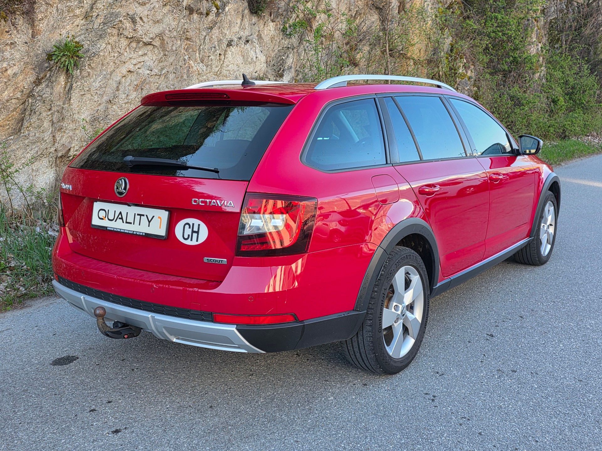 SKODA Octavia Combi 2.0 TSI Scout 4x4 DSG-image-3