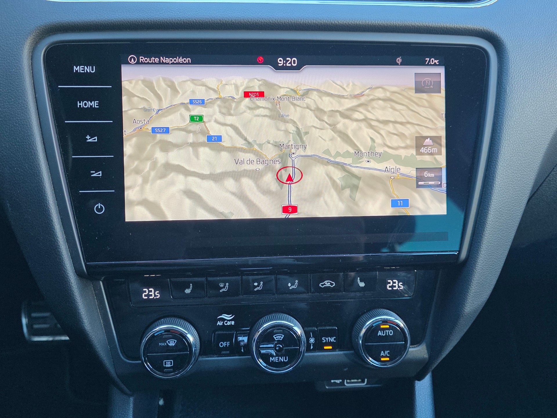 SKODA Octavia Combi 2.0 TSI Scout 4x4 DSG-image-9