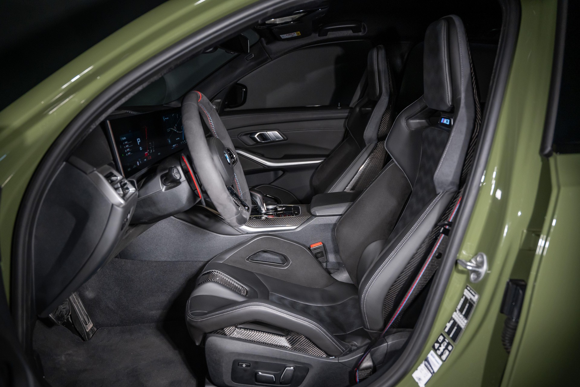 BMW M3 Competition xDrive Touring-image-13