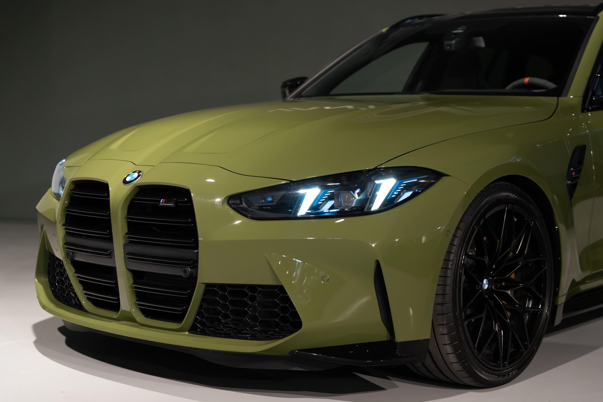 BMW M3 Competition xDrive Touring-image-5