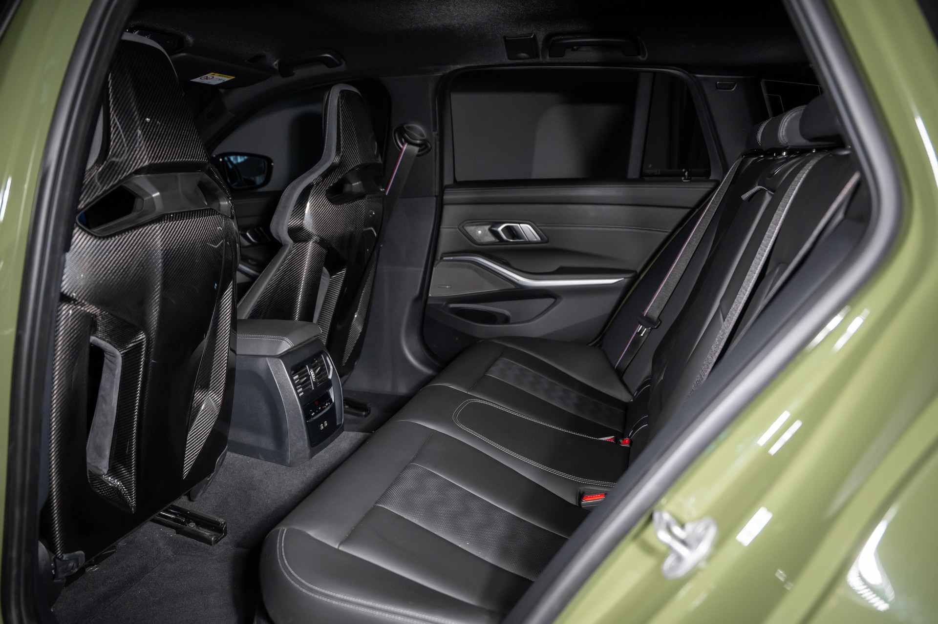 BMW M3 Competition xDrive Touring-image-16