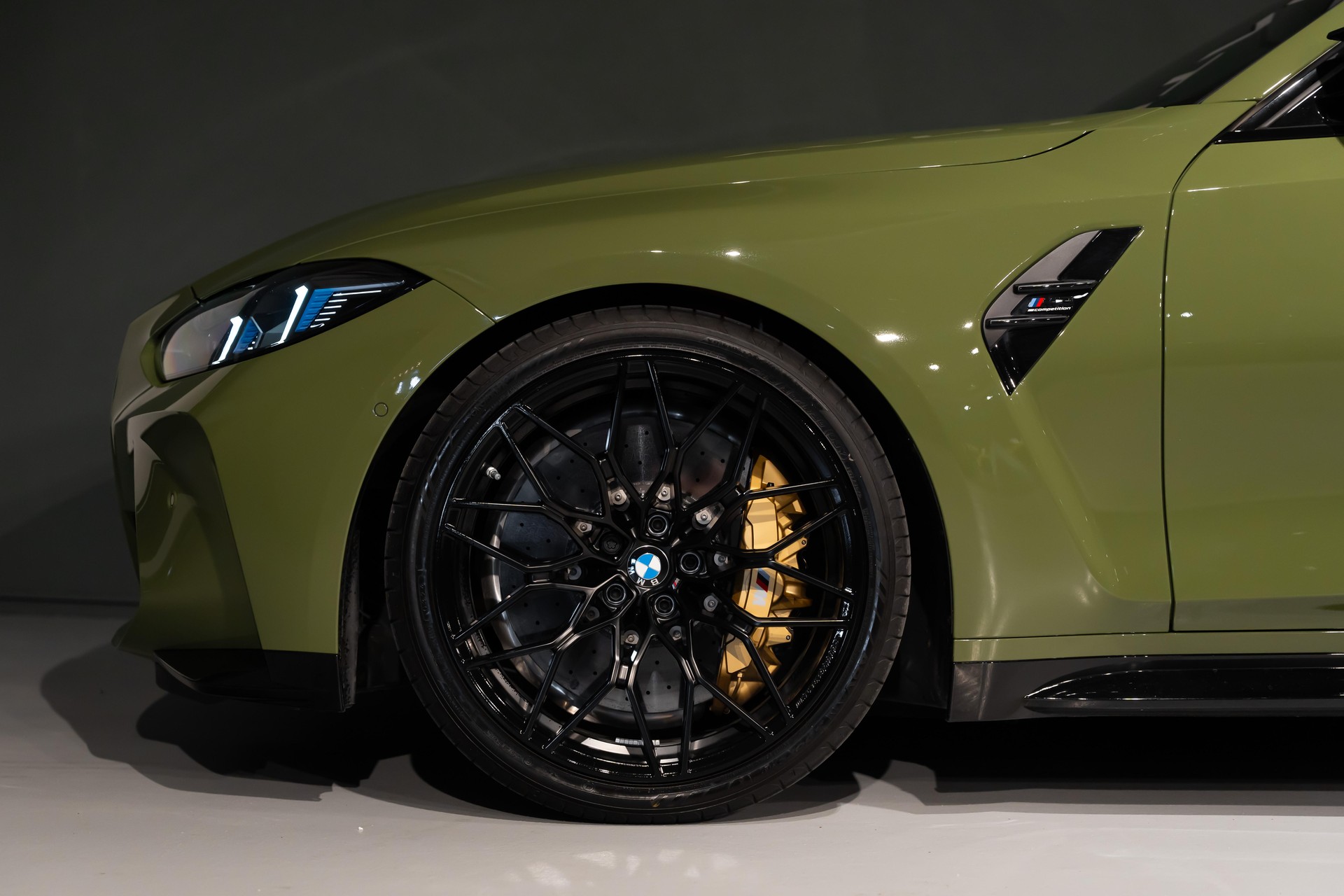BMW M3 Competition xDrive Touring-image-12