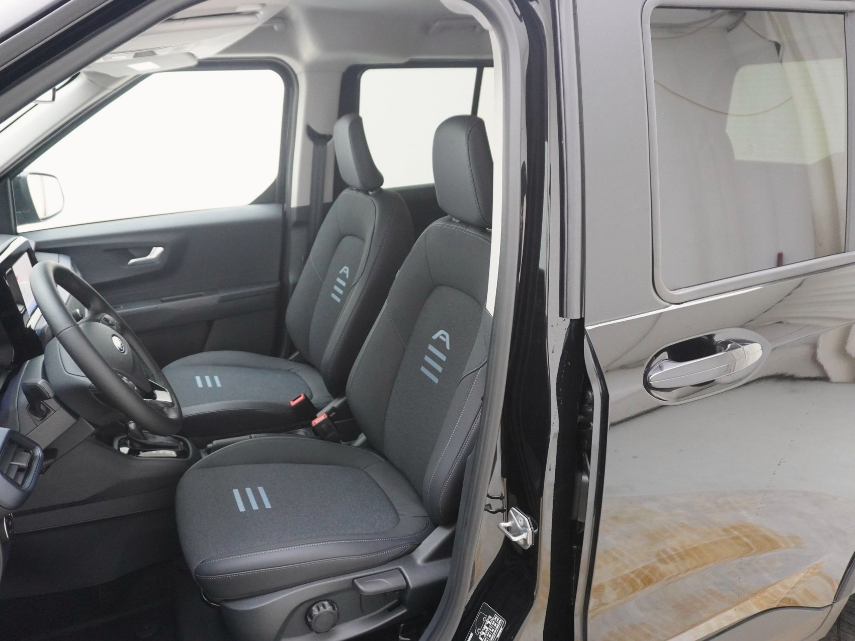 FORD Tourneo Courier 1.0 Ecoboost Active-image-11