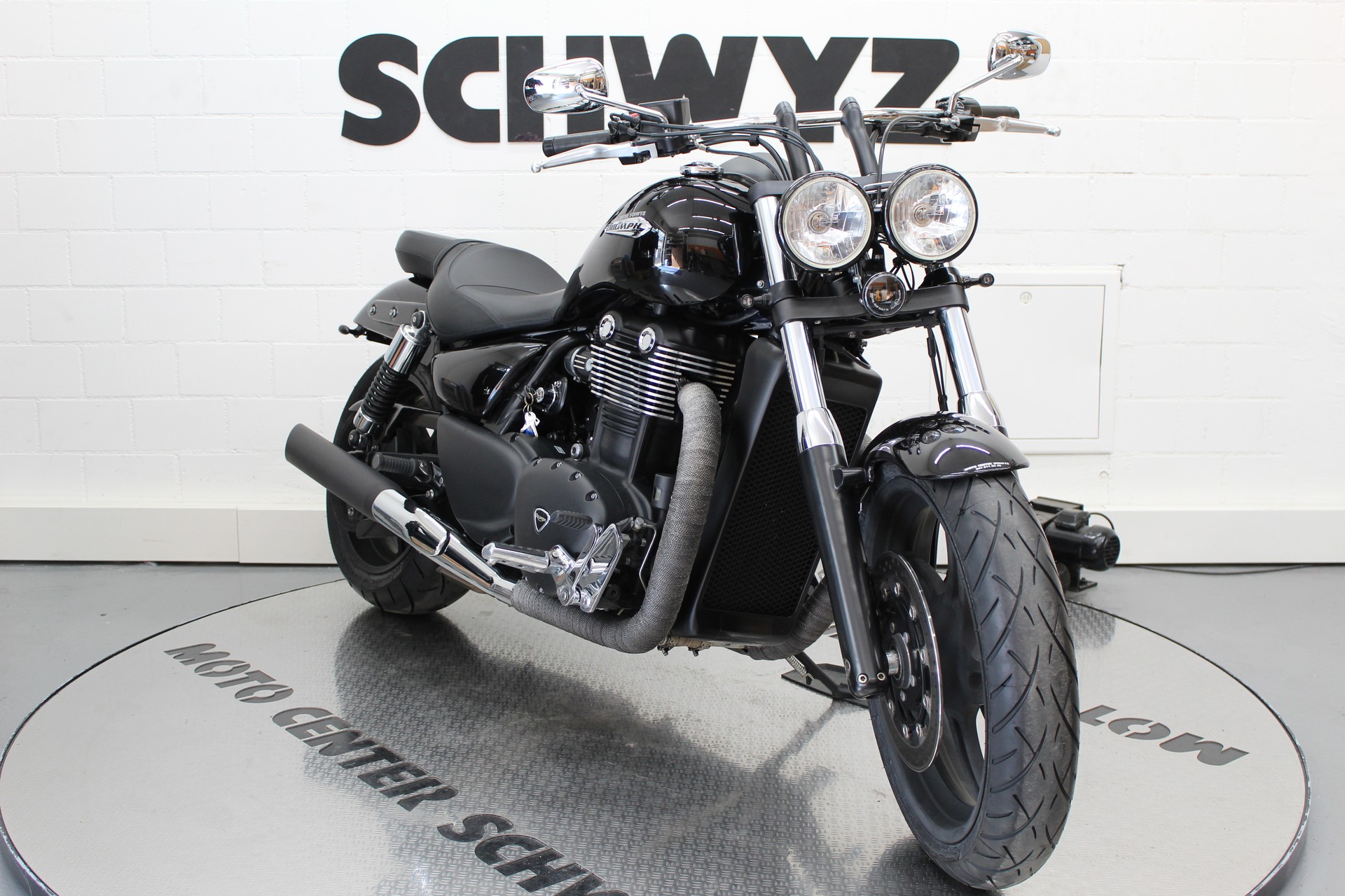 TRIUMPH Thunderbird Storm 1700 ABS-image-1