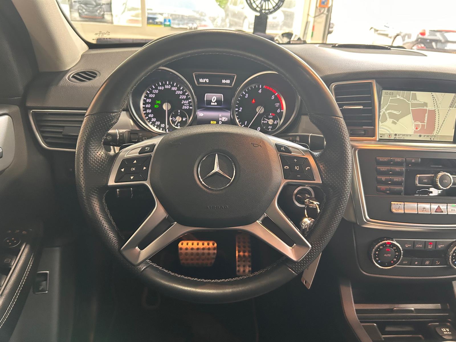 MERCEDES-BENZ ML 350 CDI BlueTec-image-10