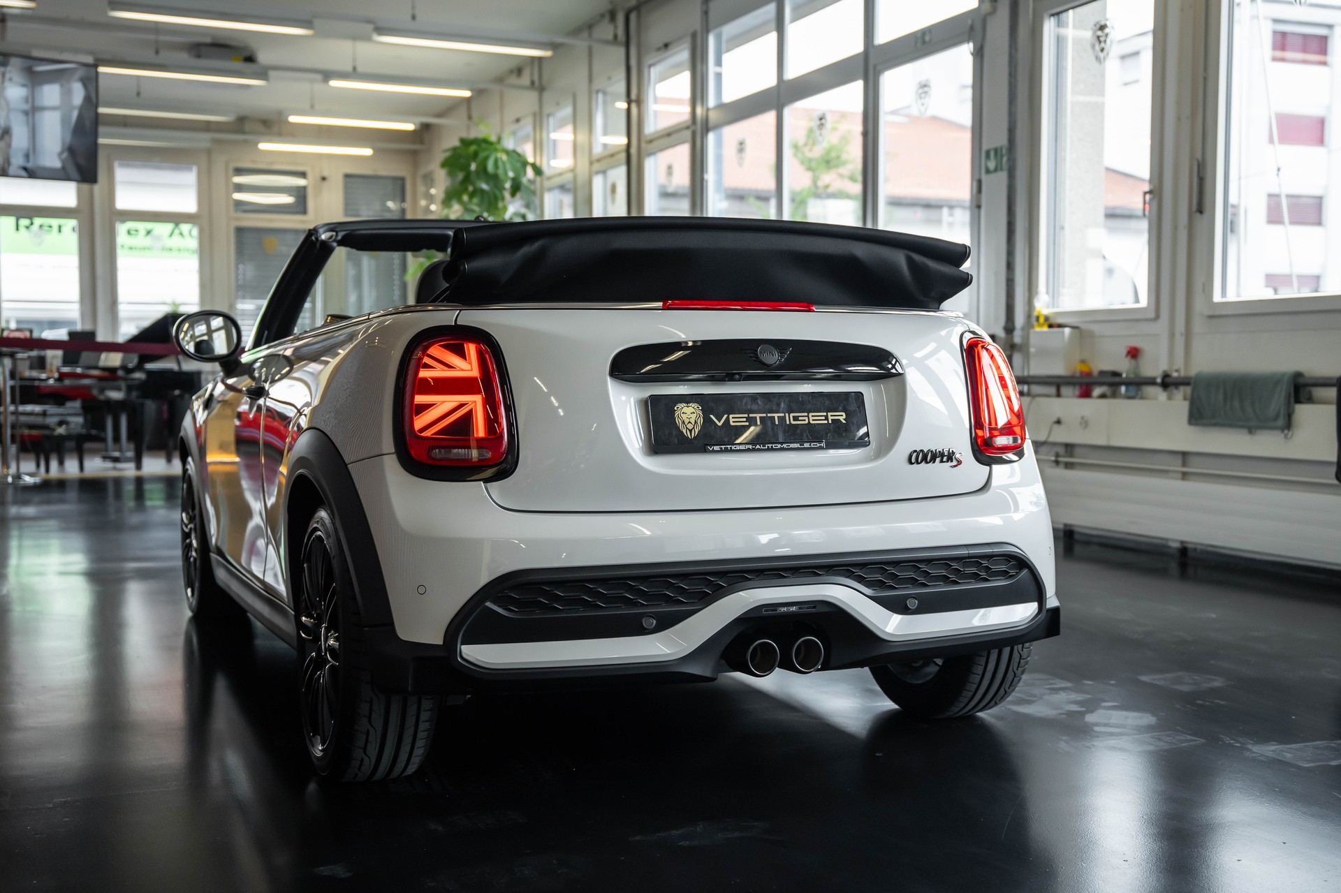 MINI Cooper S Cabriolet DKG-image-4