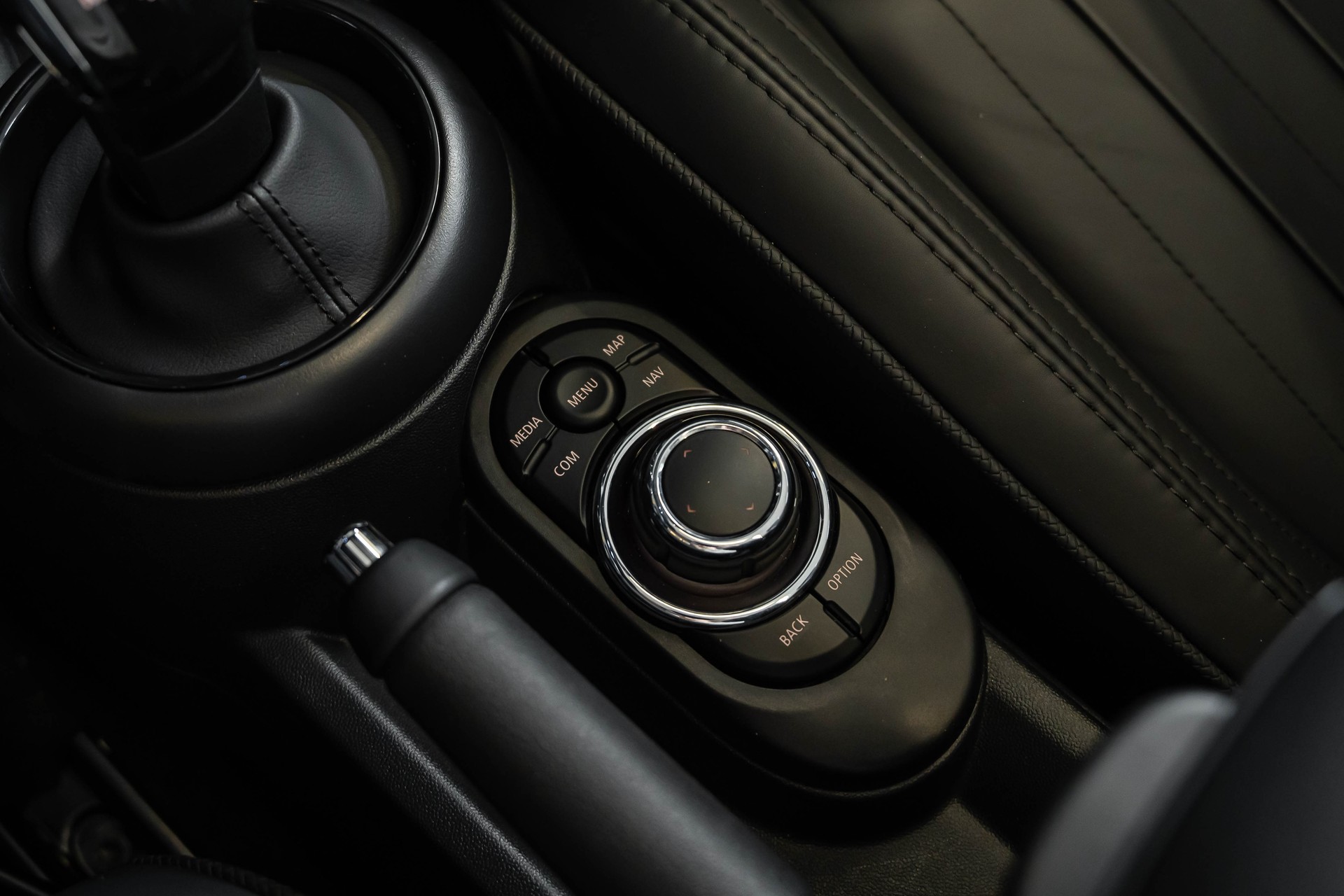 MINI Cooper S Cabriolet DKG-image-32