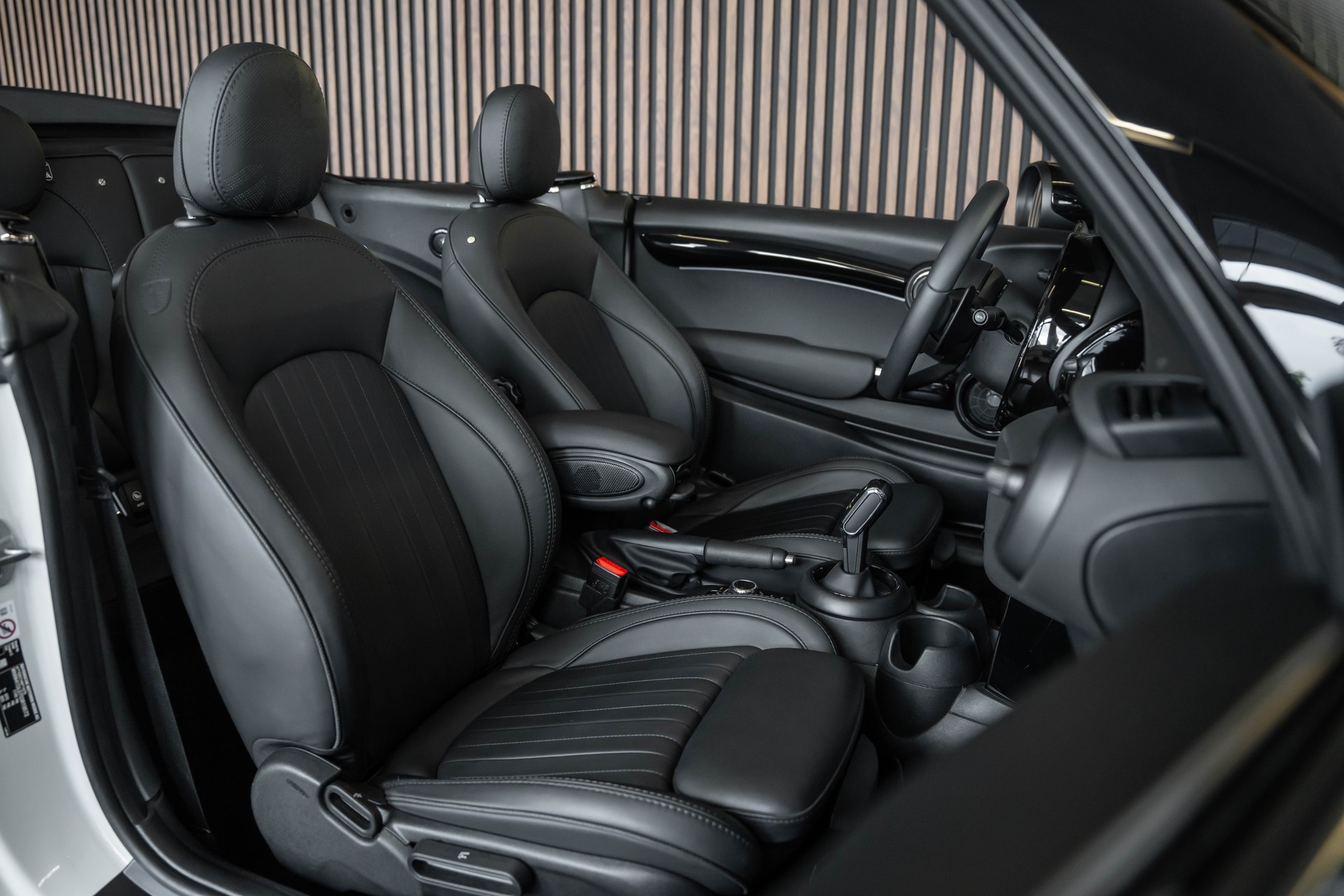 MINI Cooper S Cabriolet DKG-image-17
