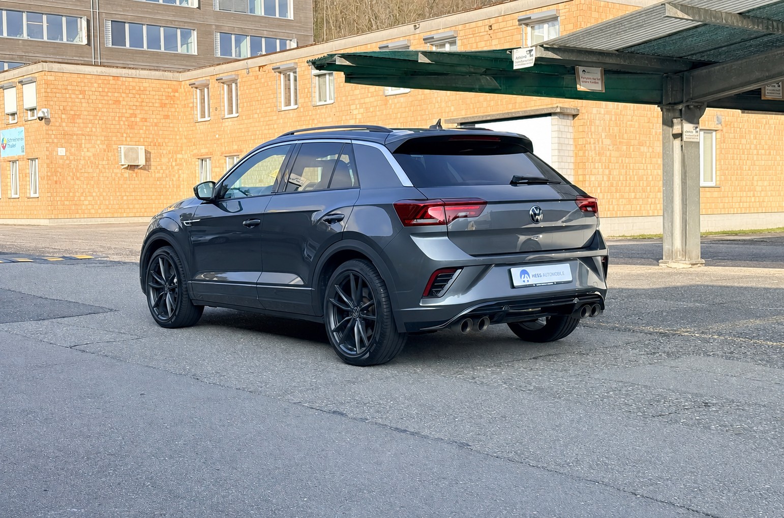 VW T-Roc 2.0 TSI R DSG 4Motion-image-12