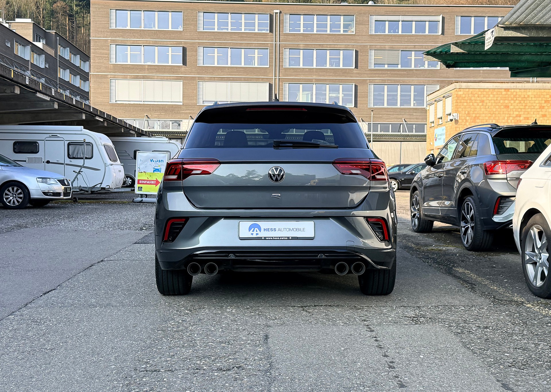 VW T-Roc 2.0 TSI R DSG 4Motion-image-4