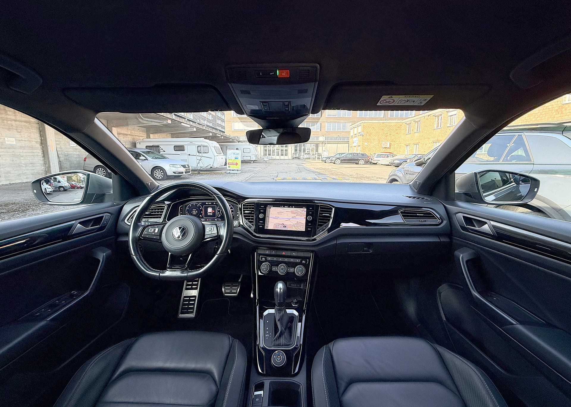 VW T-Roc 2.0 TSI R DSG 4Motion-image-17