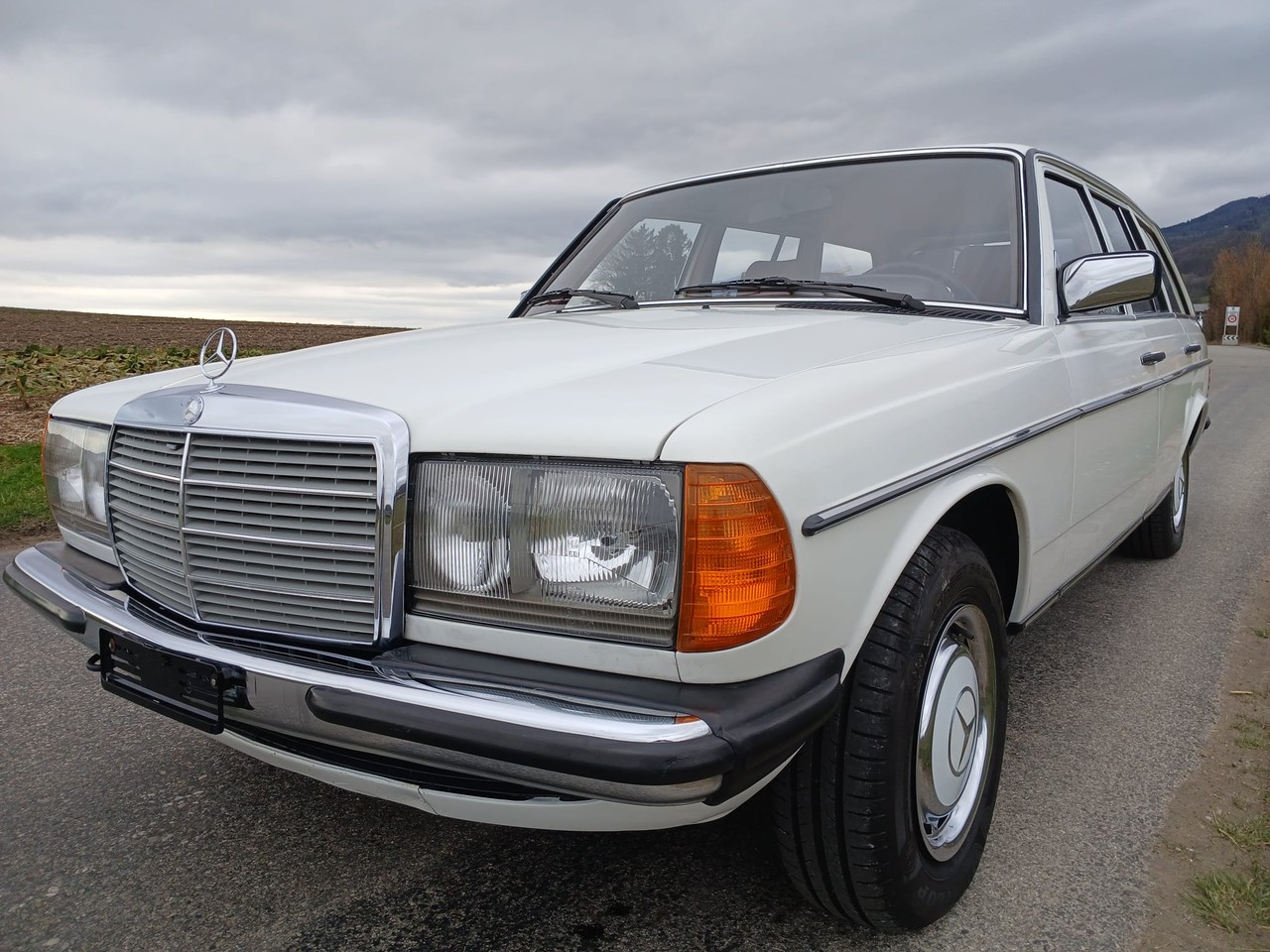 MERCEDES-BENZ 230 TE