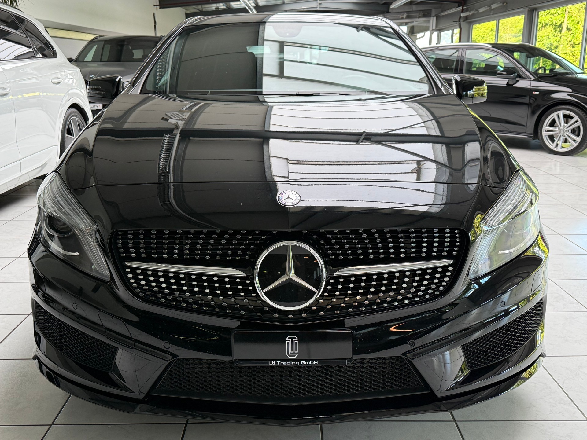 MERCEDES-BENZ A 200 CDI AMG Line 4Matic 7G-DCT-image-6