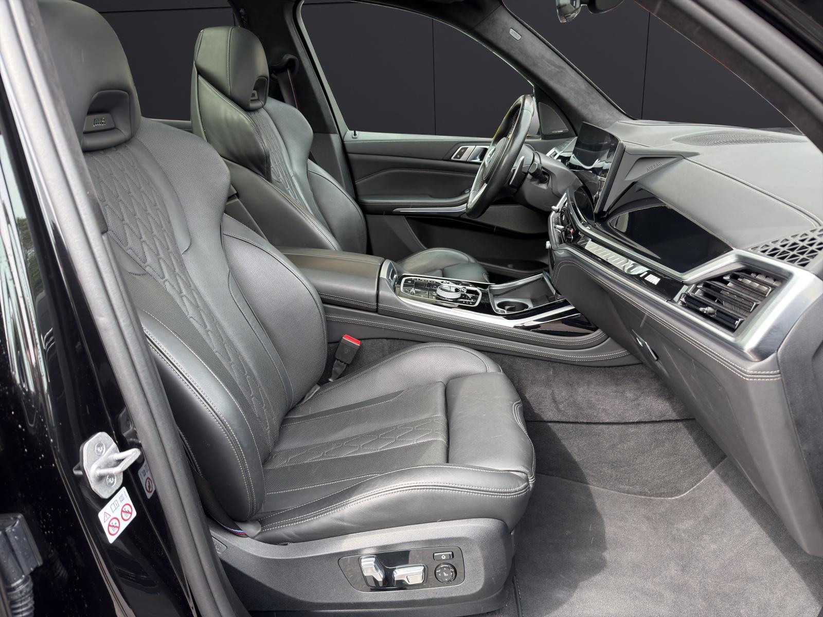 BMW X7 M60i-image-18