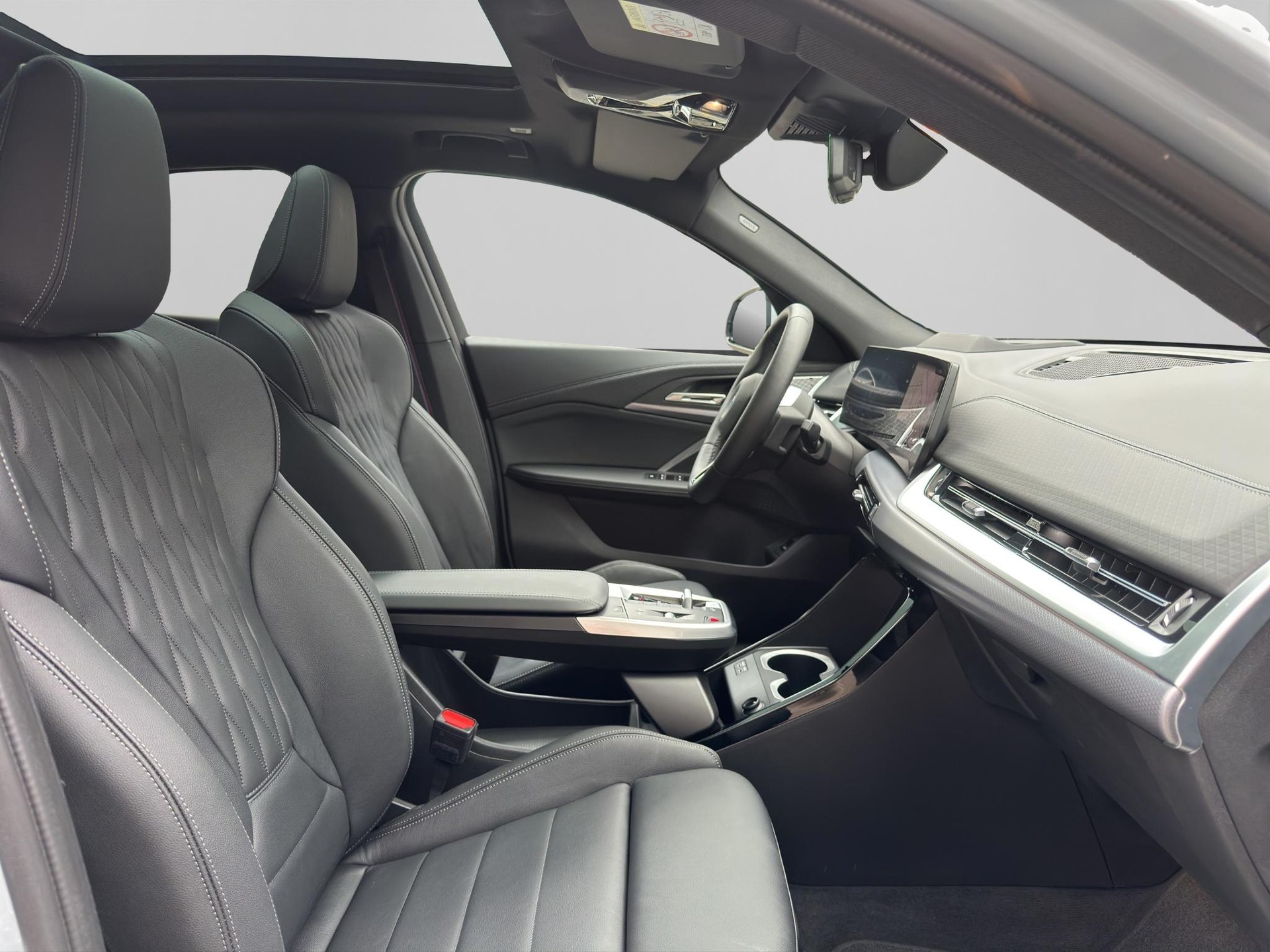 BMW iX2 xDrive 30 M Sport Pro-image-14