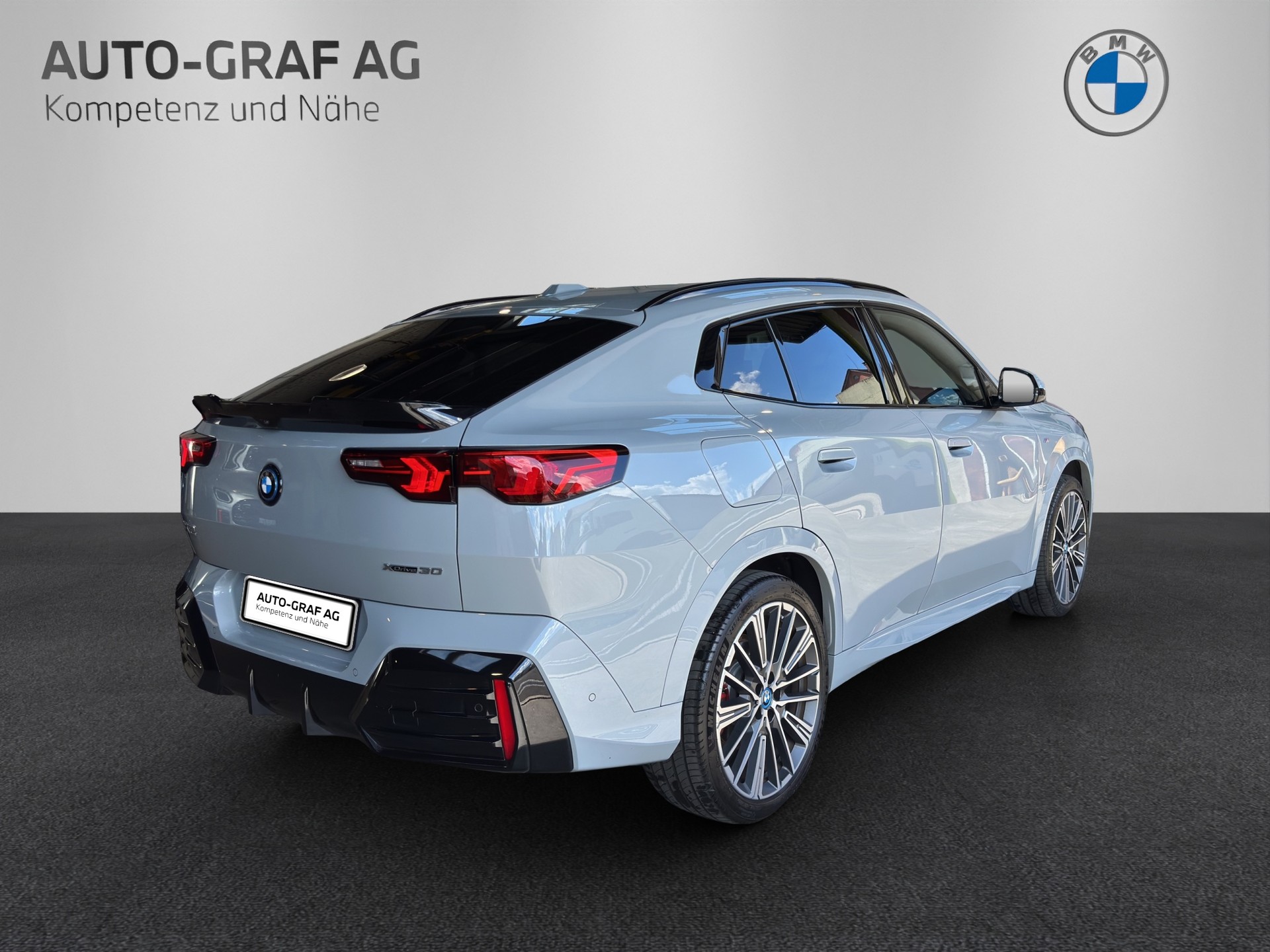 BMW iX2 xDrive 30 M Sport Pro-image-24