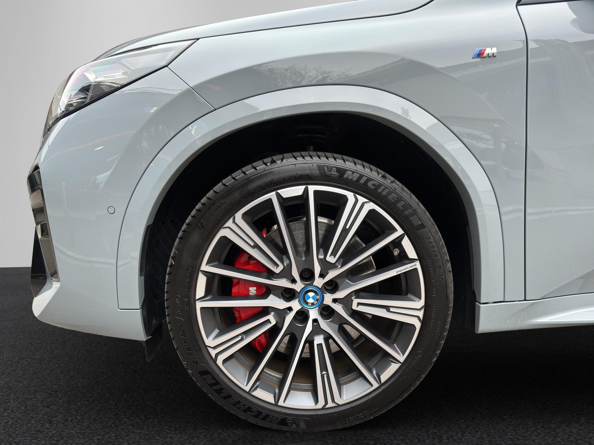 BMW iX2 xDrive 30 M Sport Pro-image-9