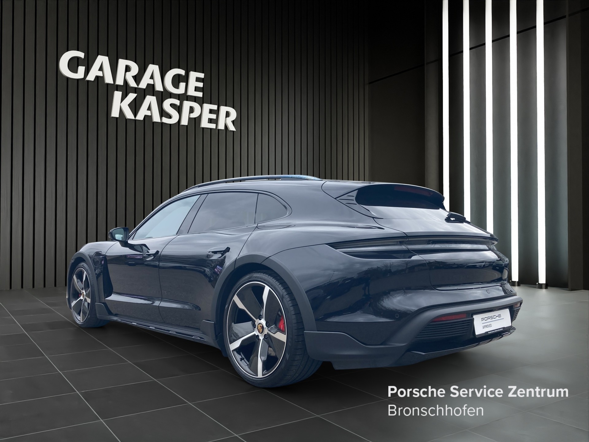 PORSCHE Taycan 4S Cross Turismo-showroom-element-2