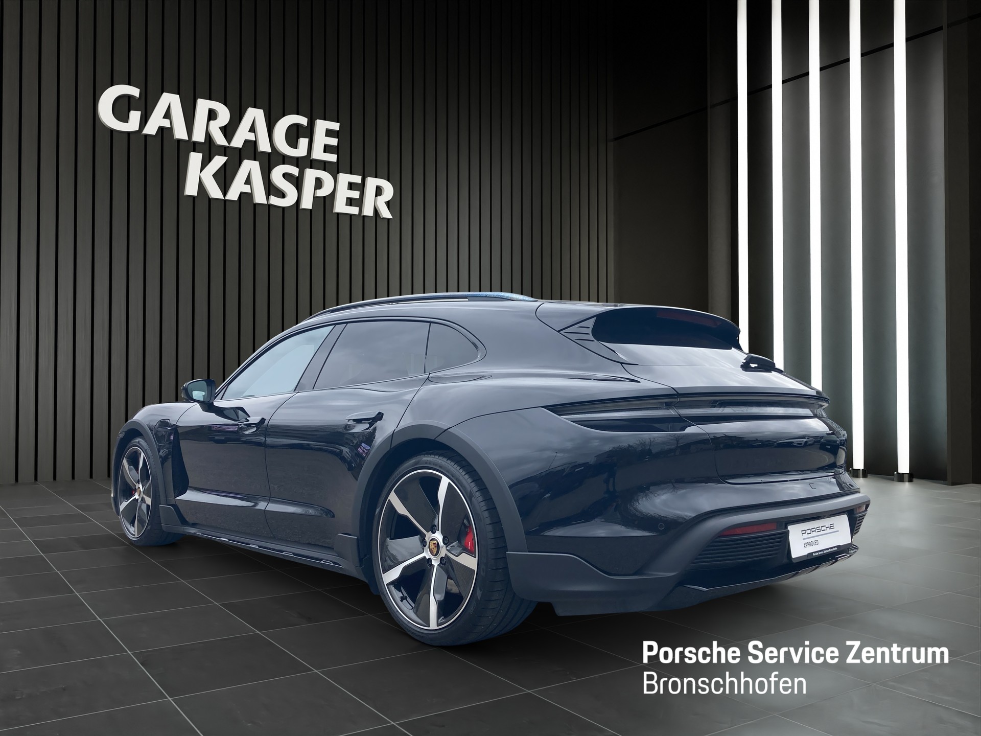 PORSCHE Taycan 4S Cross Turismo-showroom-element-2