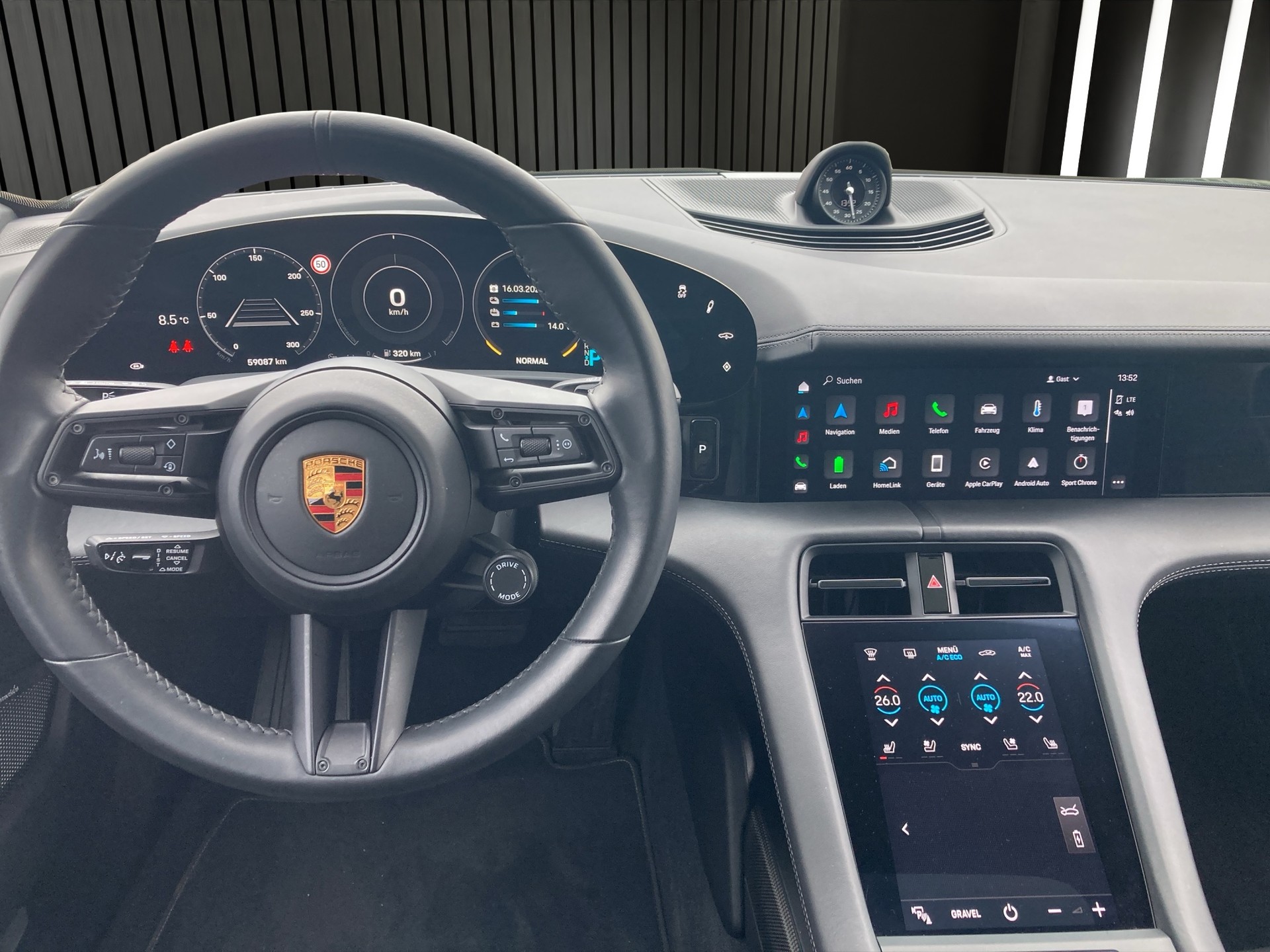 PORSCHE Taycan 4S Cross Turismo-image-14