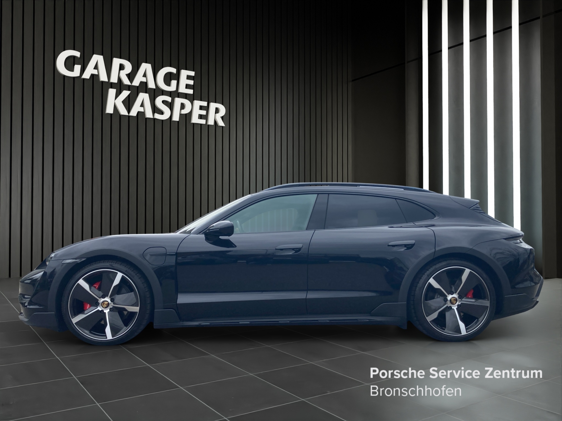 PORSCHE Taycan 4S Cross Turismo-showroom-element-1